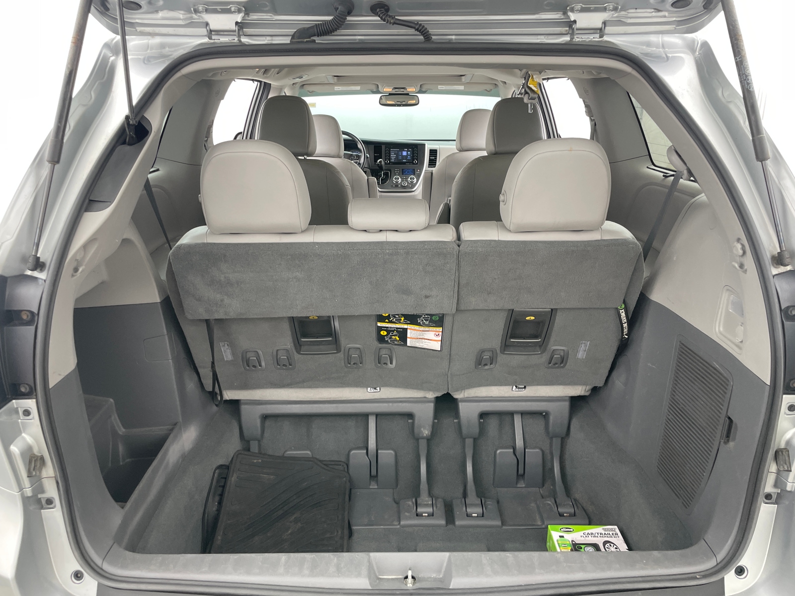 Thumbnail: 2020 Toyota Sienna - 6