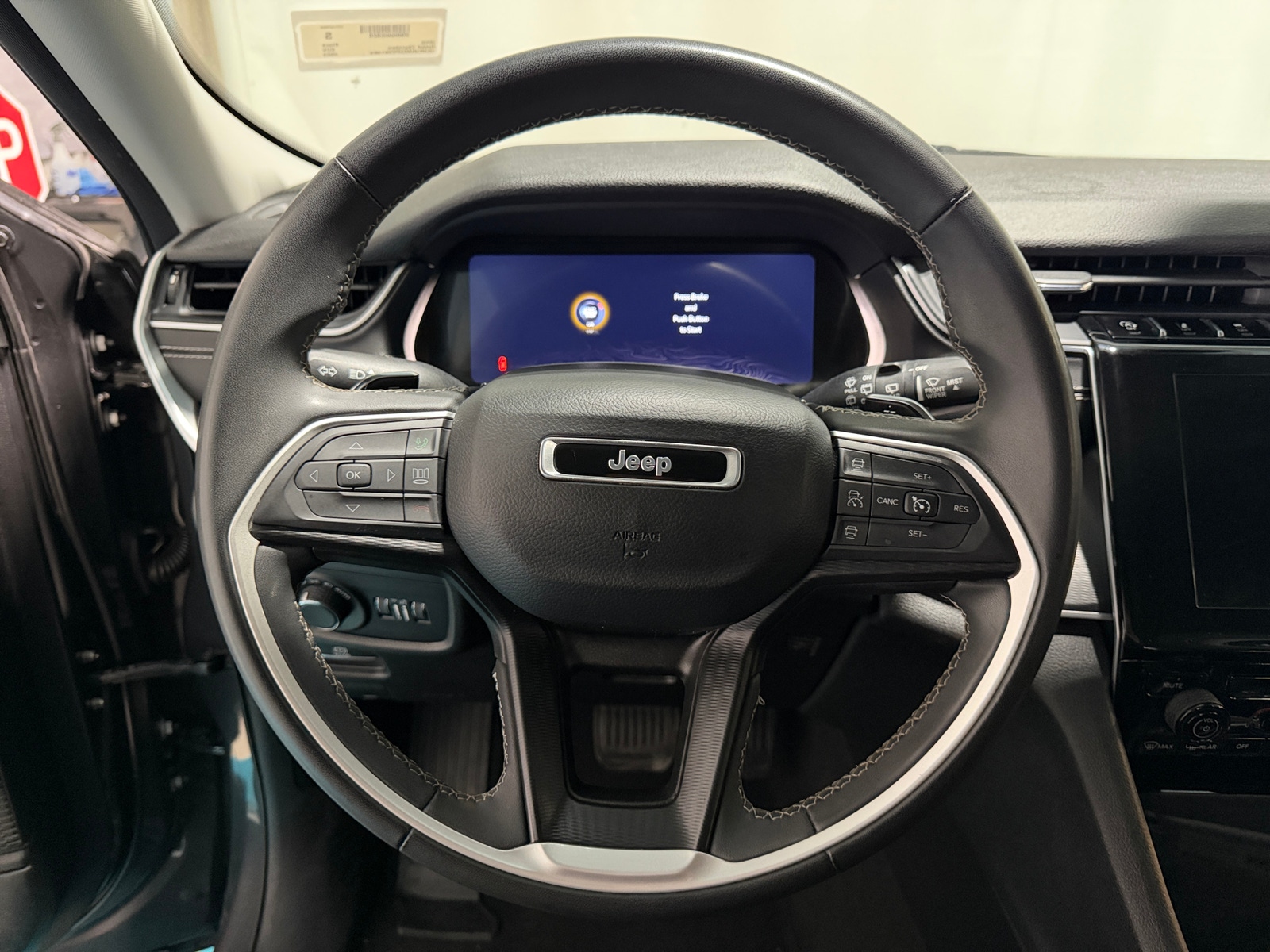 Thumbnail: 2023 Jeep Grand Cherokee - 5