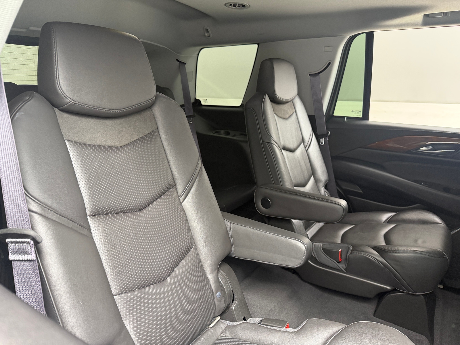Thumbnail: 2016 Cadillac Escalade - 5