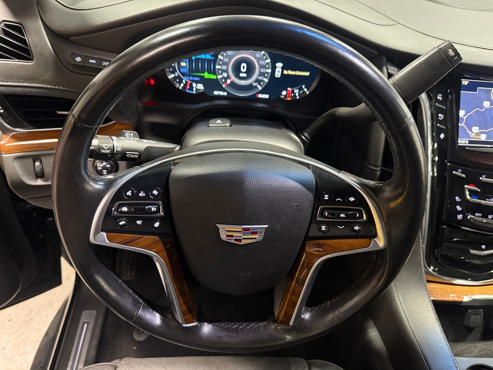 Thumbnail: 2016 Cadillac Escalade - 4