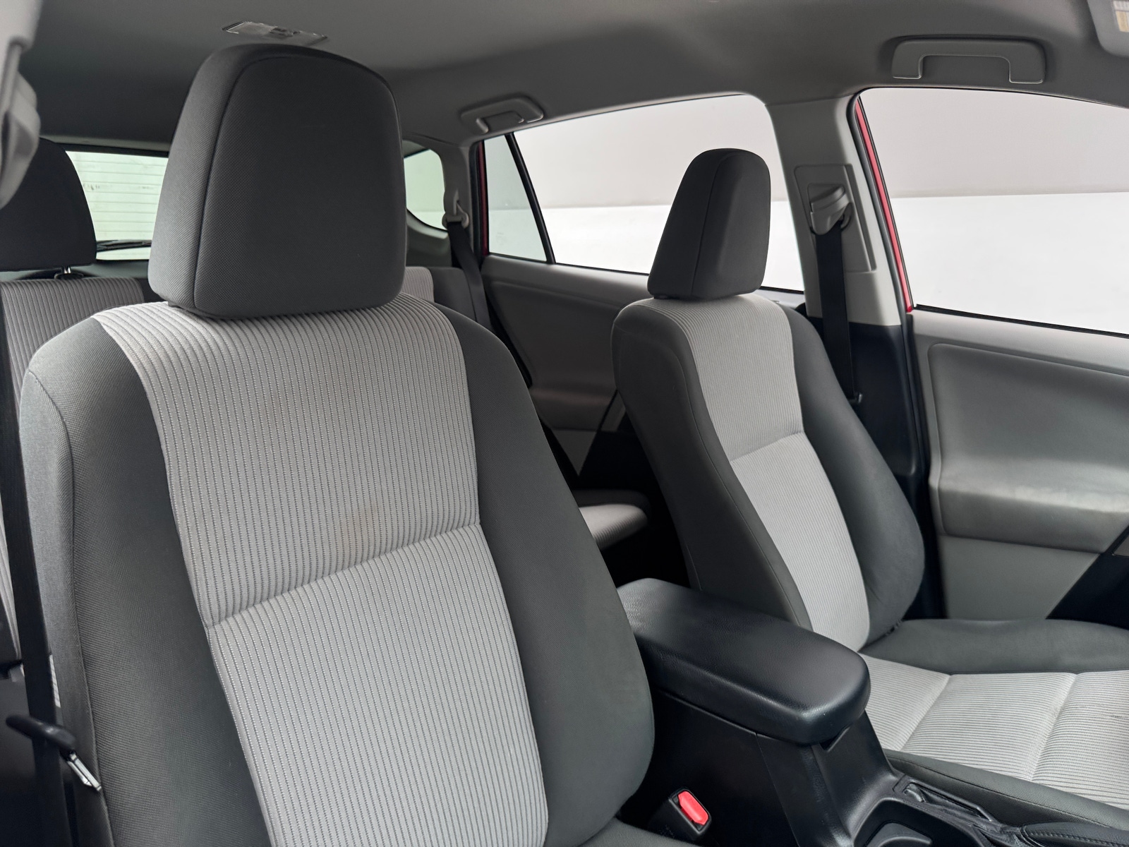 Thumbnail: 2013 Toyota RAV4 - 2
