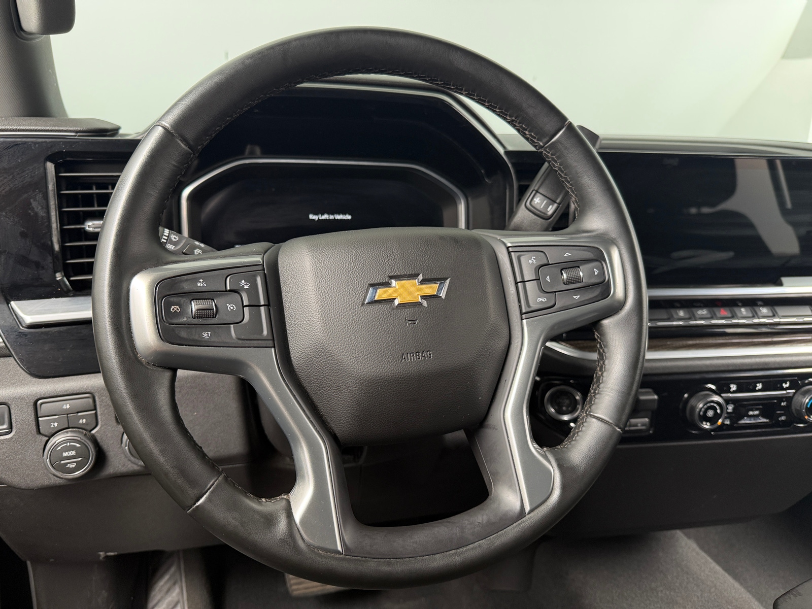 Thumbnail: 2026 Chevrolet Silverado 2500 - 5