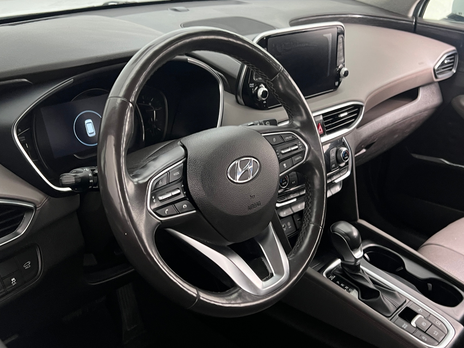 Thumbnail: 2019 Hyundai Santa Fe - 4