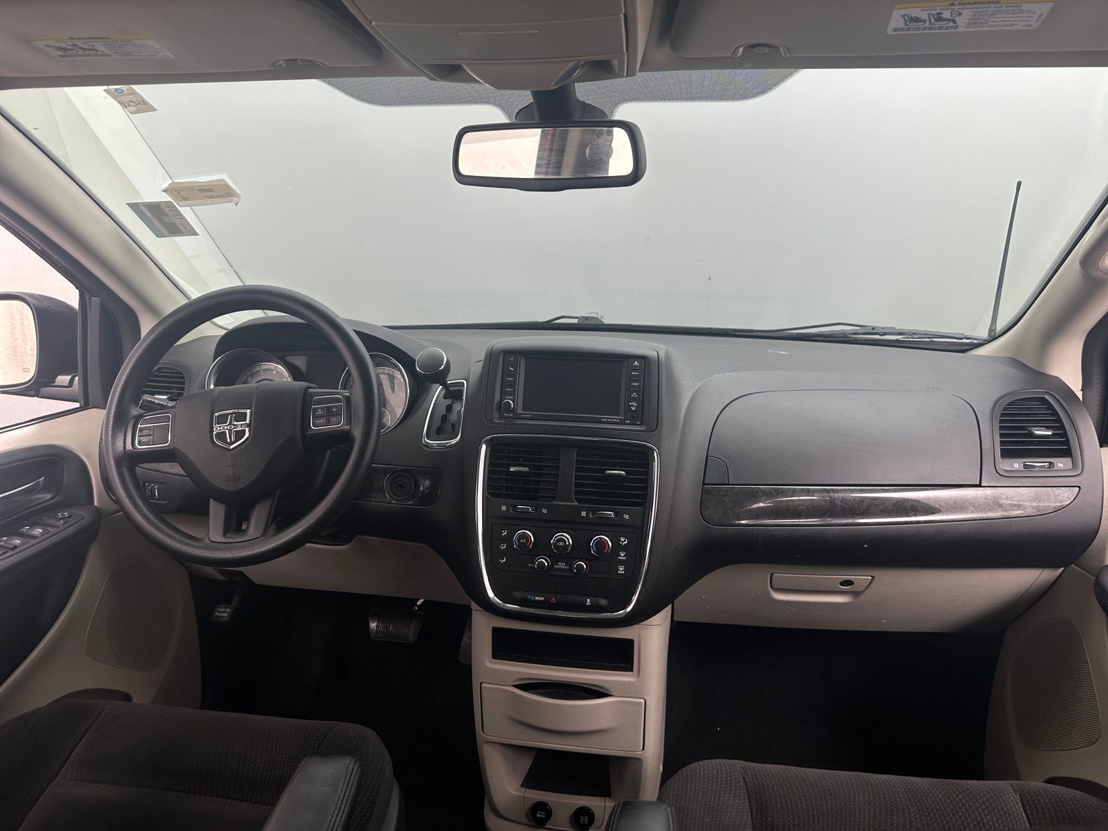 Thumbnail: 2018 Dodge Grand Caravan - 3