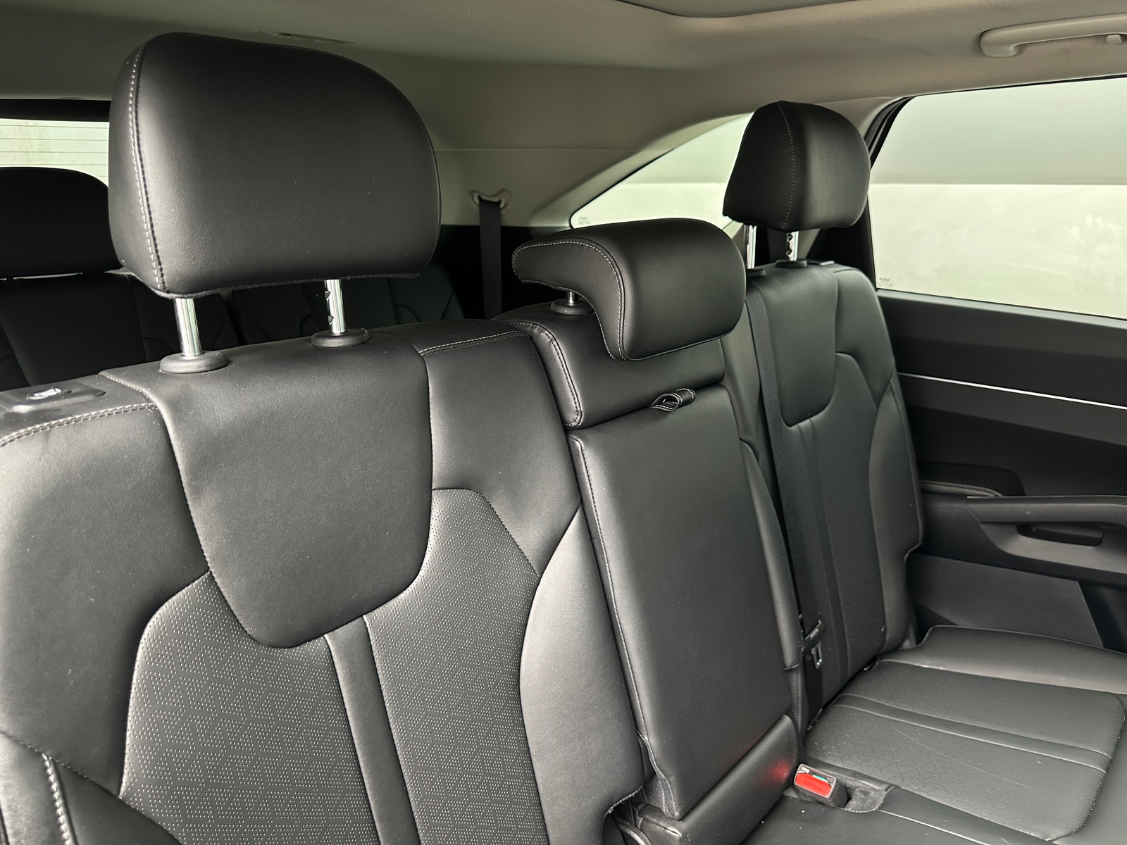 Thumbnail: 2023 Kia Sorento - 5