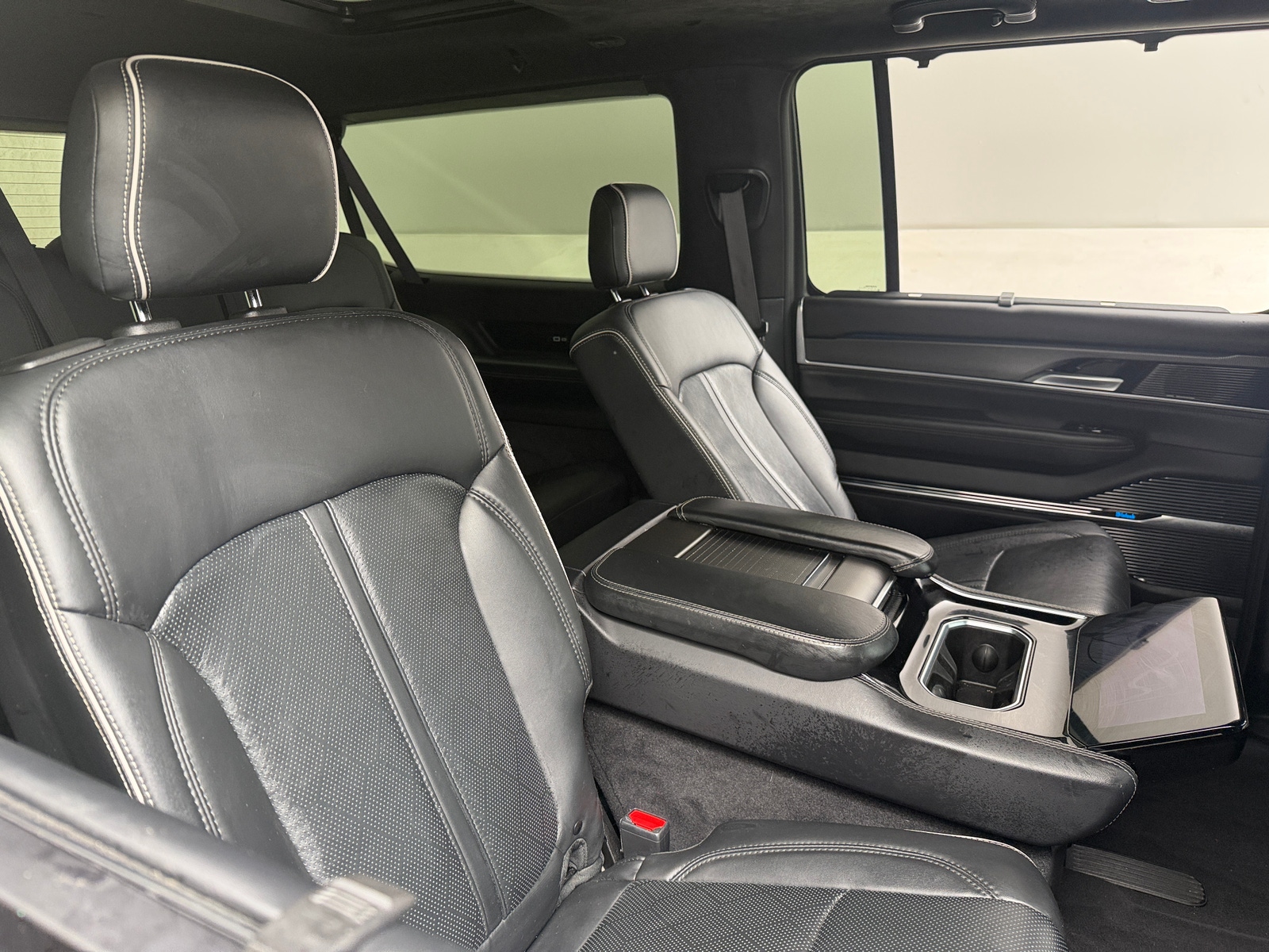 Thumbnail: 2024 Jeep Grand Wagoneer L - 5