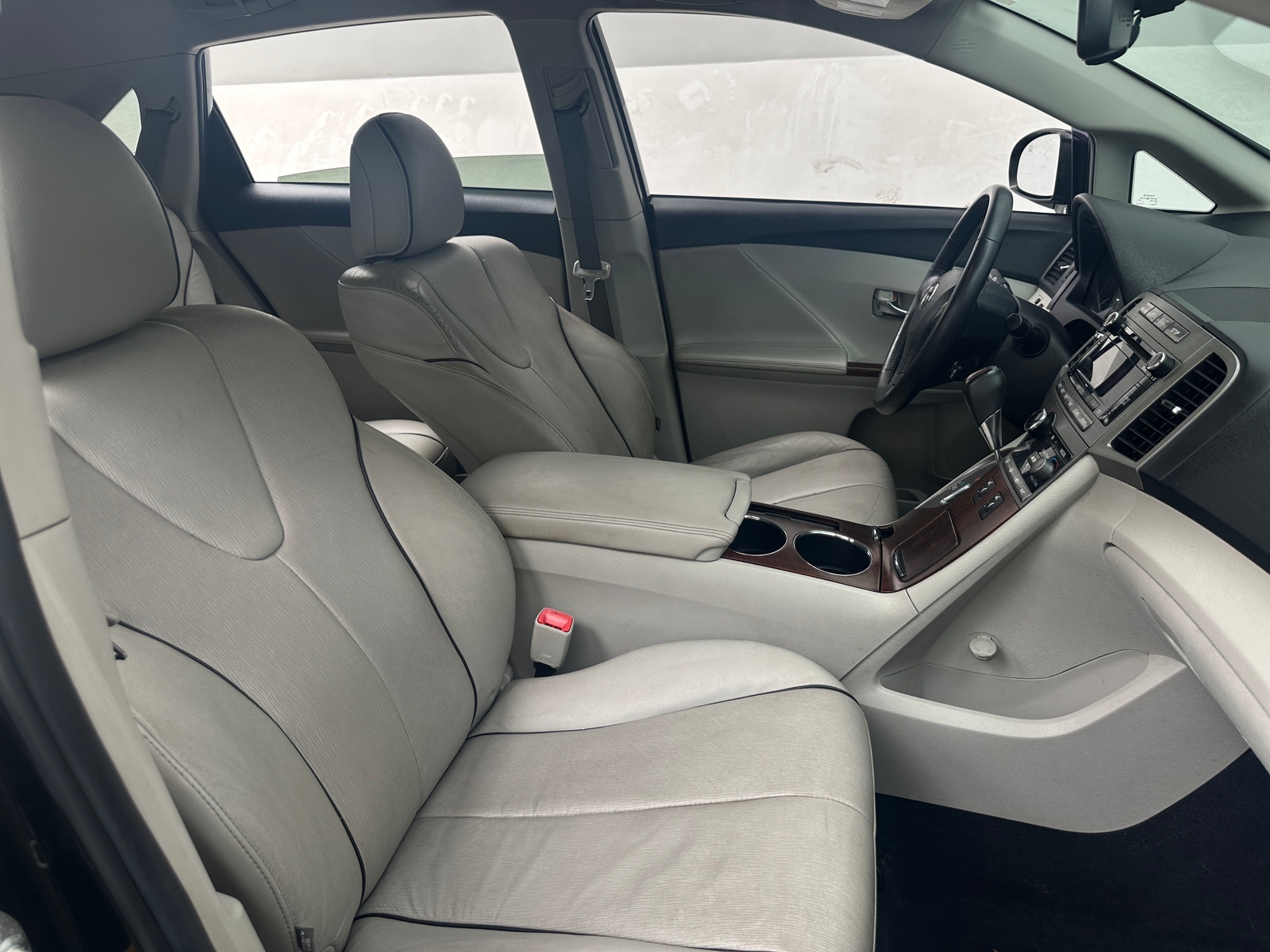 Thumbnail: 2010 Toyota Venza - 2