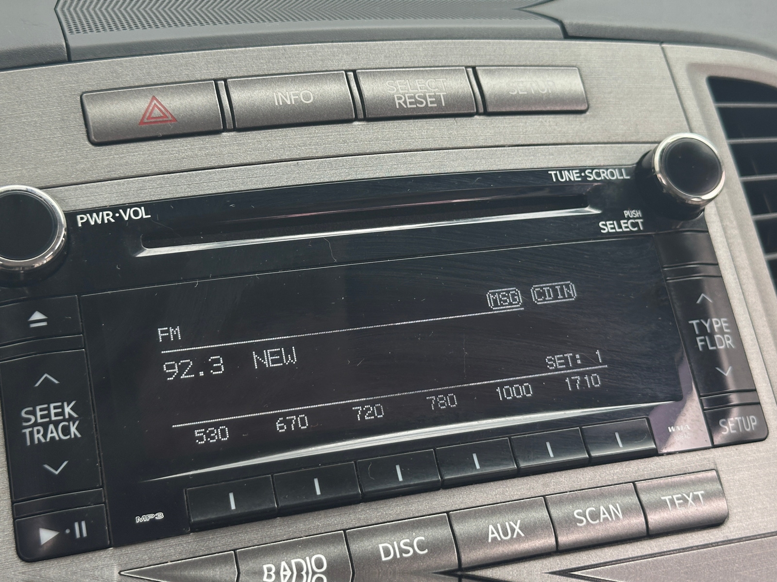 Thumbnail: 2010 Toyota Venza - 4