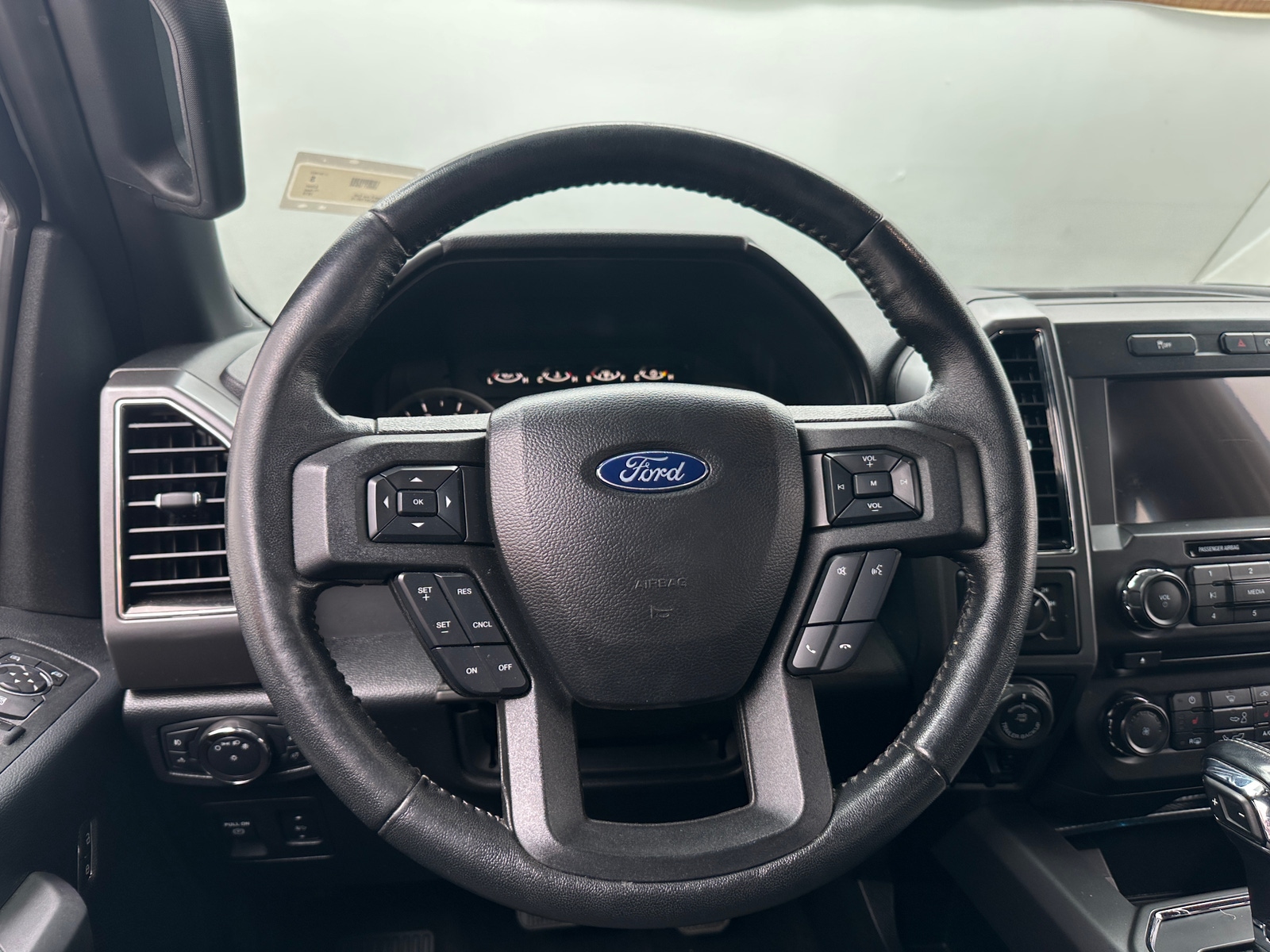 Thumbnail: 2018 Ford Econoline - 5