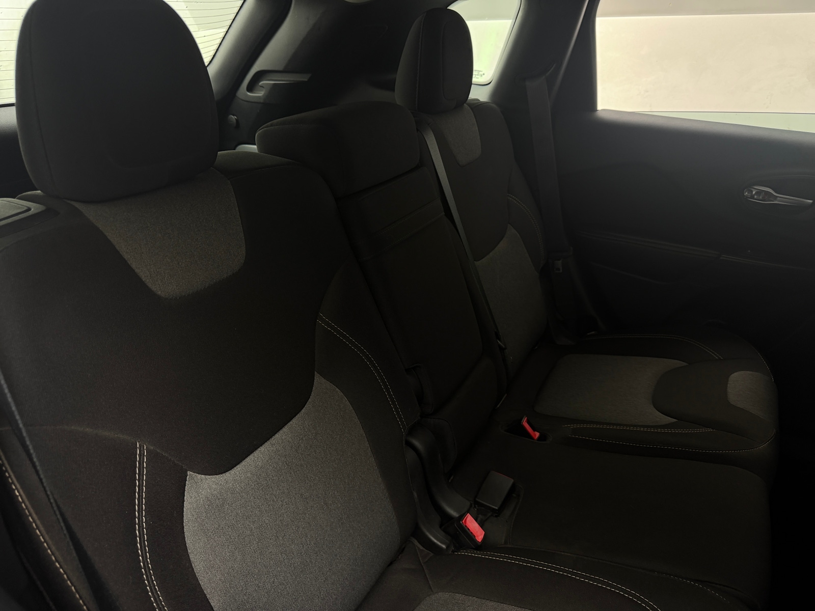 Thumbnail: 2015 Jeep Cherokee - 6