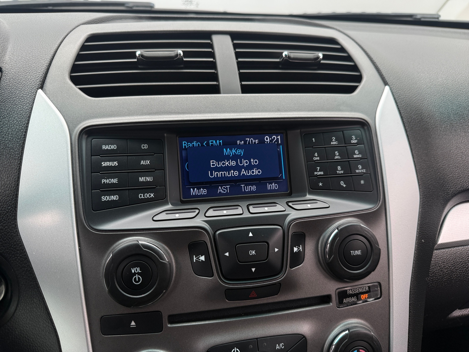 Thumbnail: 2014 Ford Explorer - 4