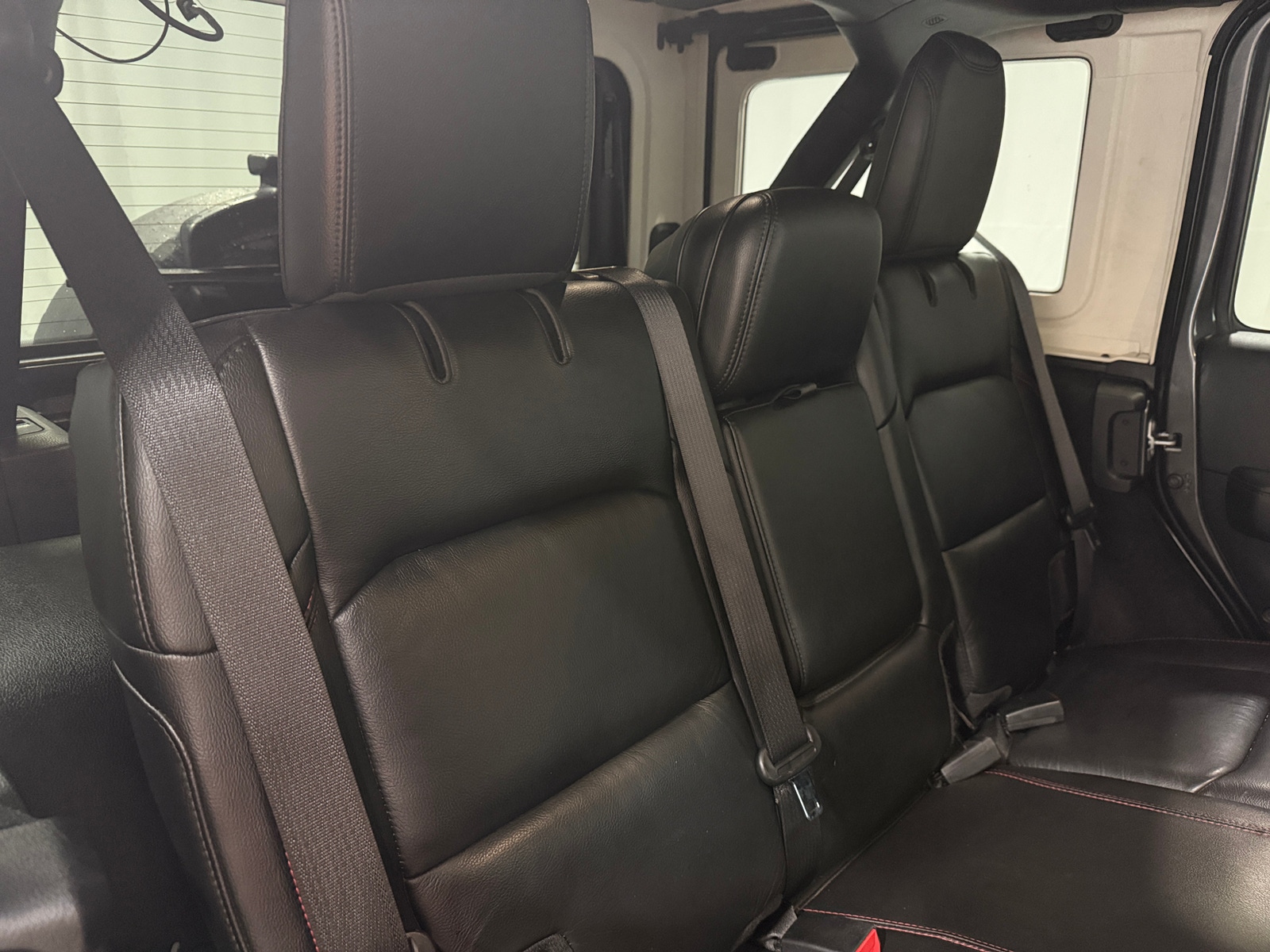Thumbnail: 2019 Jeep Wrangler - 5