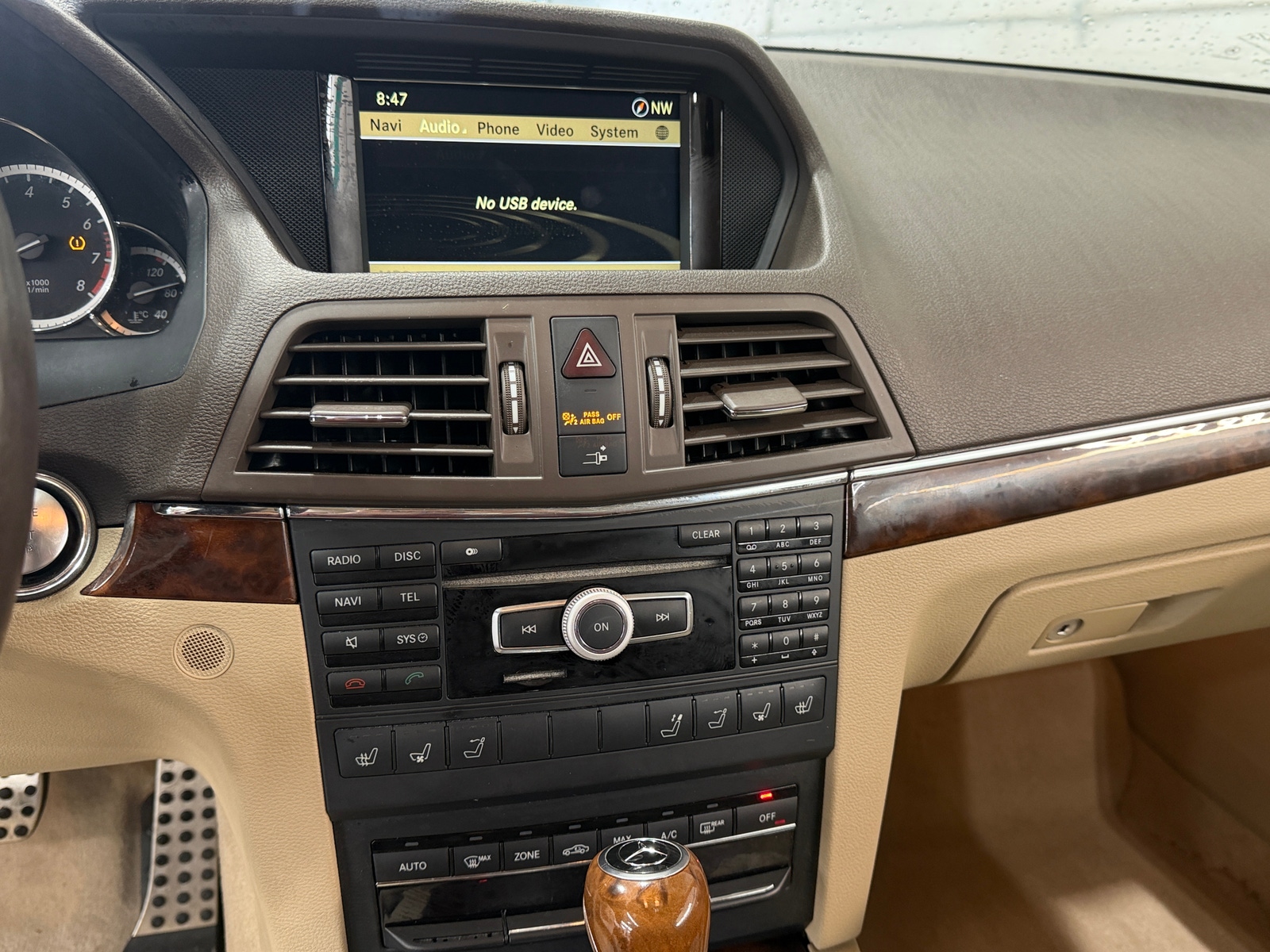 Thumbnail: 2012 Mercedes-Benz E-Class - 3