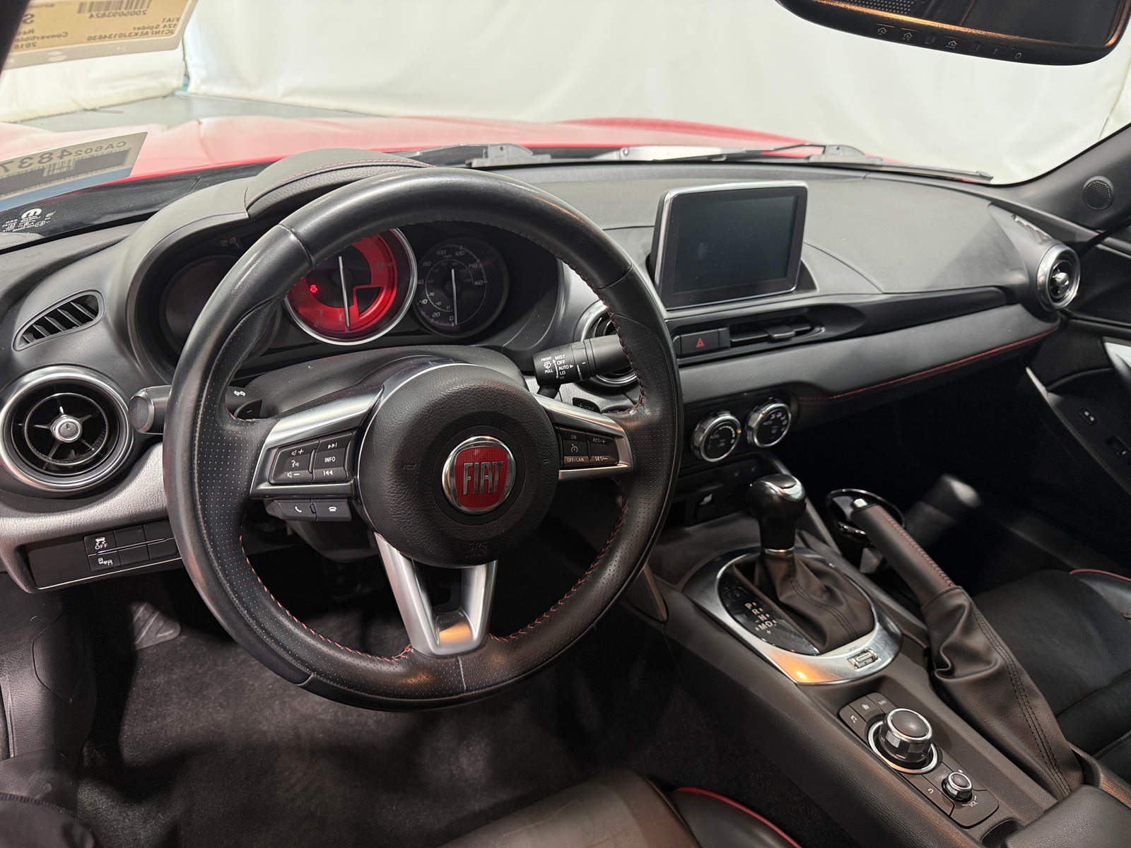 Thumbnail: 2018 Fiat 124 Spider - 2