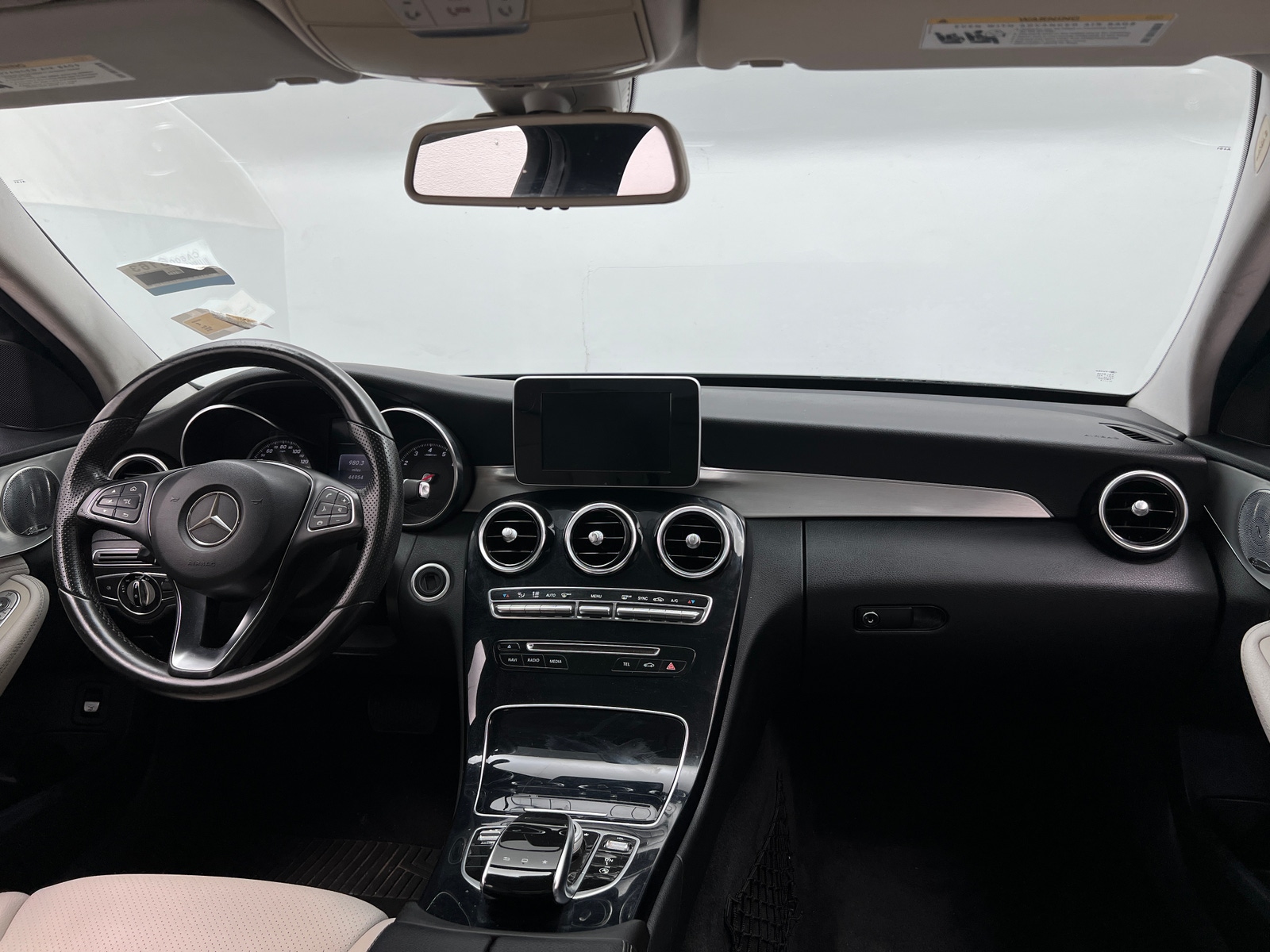 Thumbnail: 2015 Mercedes-Benz C-Class - 3