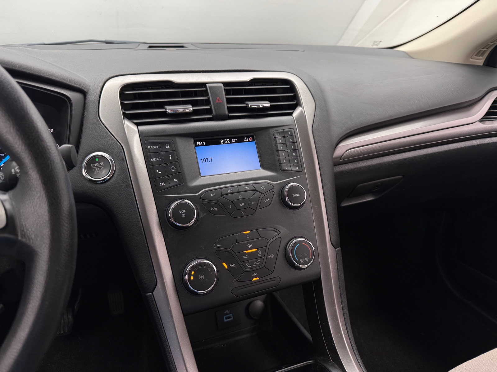 Thumbnail: 2020 Ford Fusion - 4