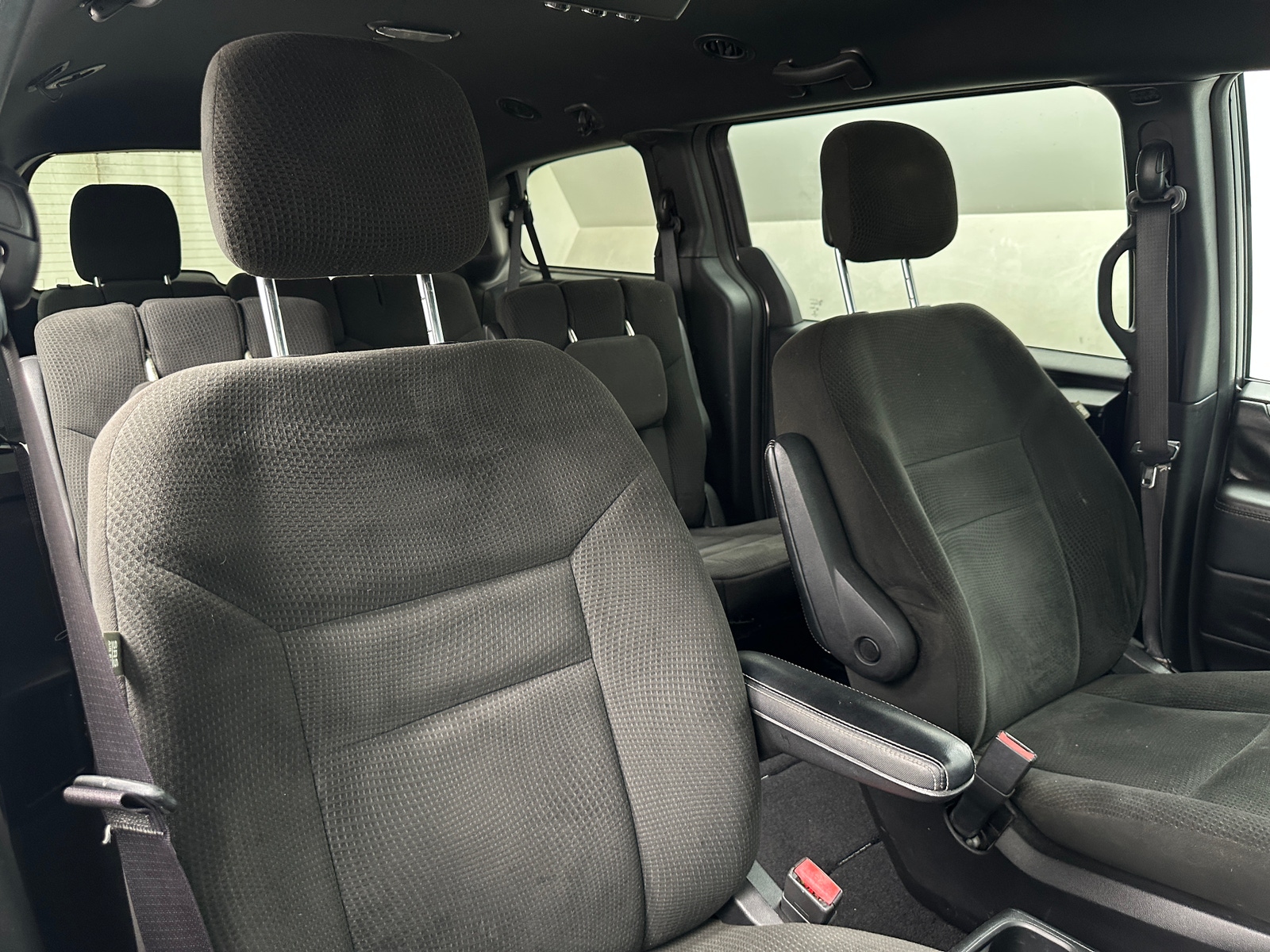 Thumbnail: 2015 Dodge Grand Caravan - 2