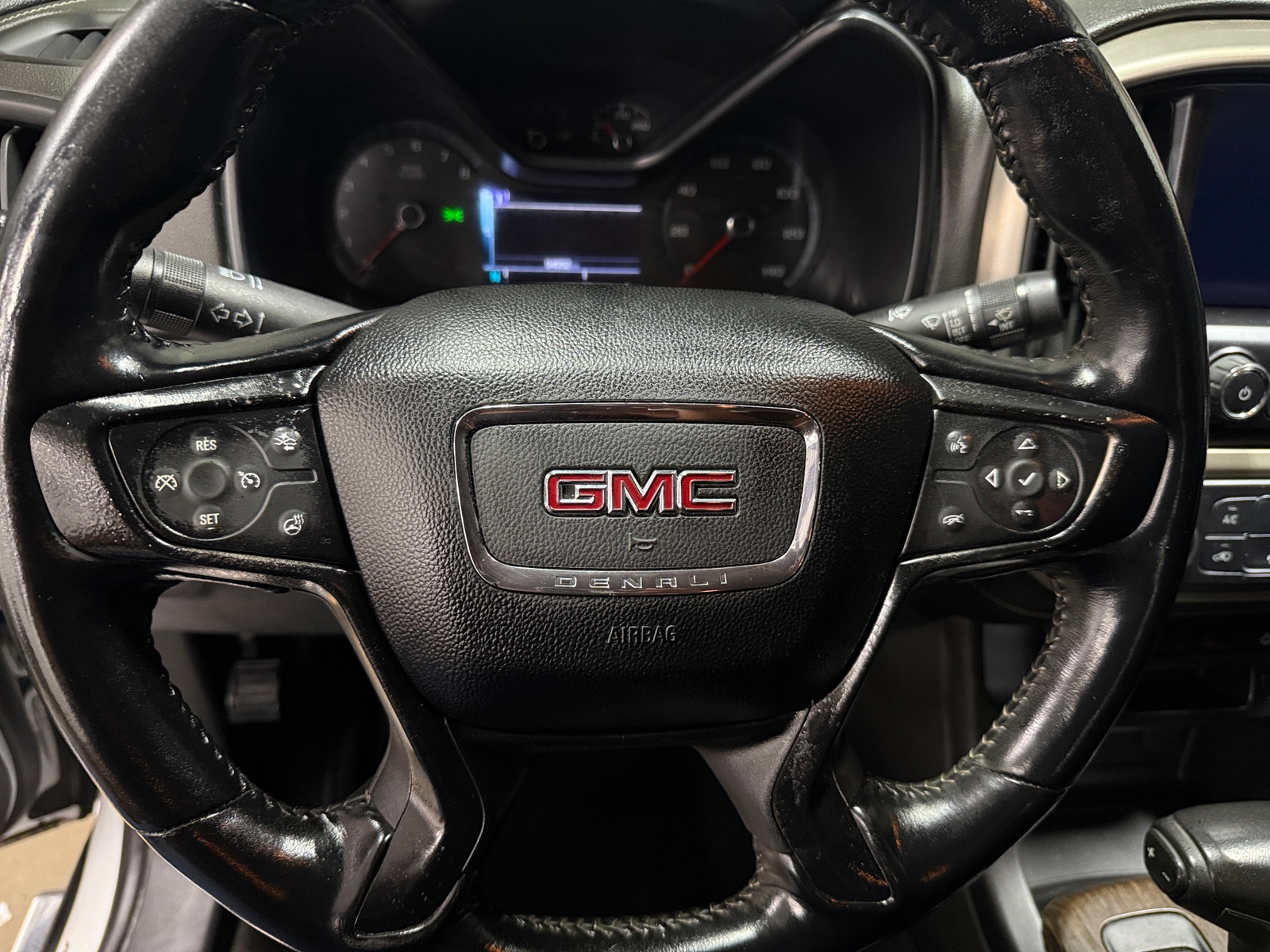 Thumbnail: 2018 GMC Canyon - 4