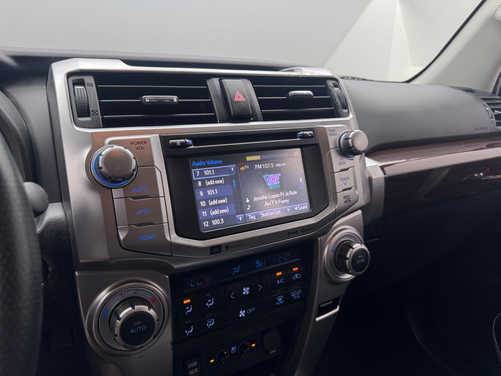 Thumbnail: 2019 Toyota 4Runner - 3