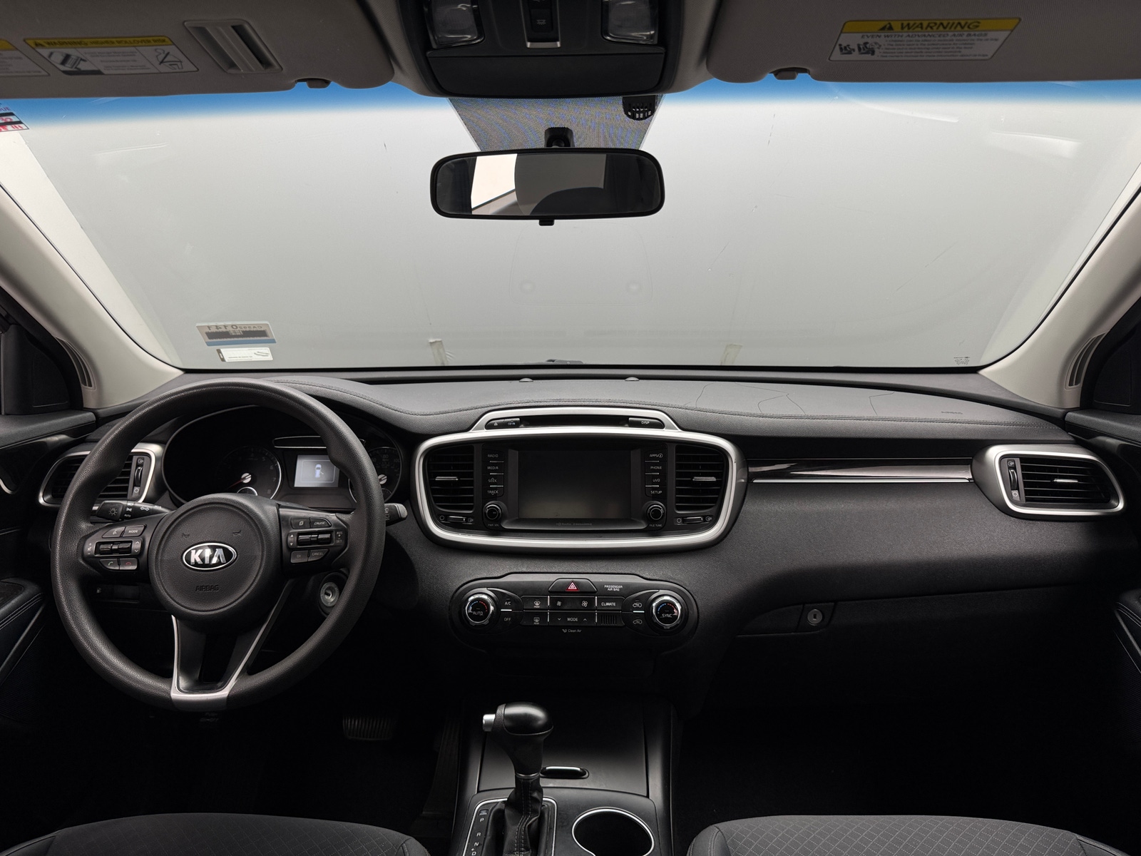 Thumbnail: 2018 Kia Sorento - 3