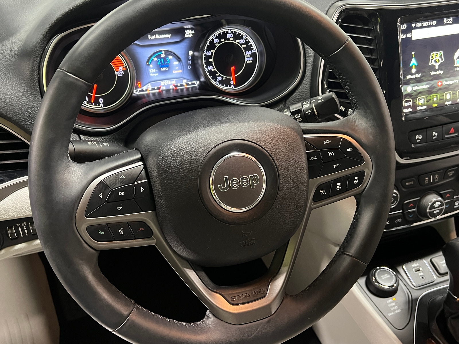 Thumbnail: 2019 Jeep Cherokee - 4