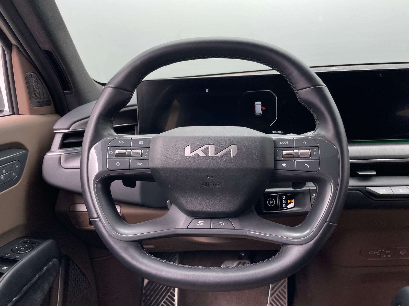 Thumbnail: 2024 Kia EV9 - 4