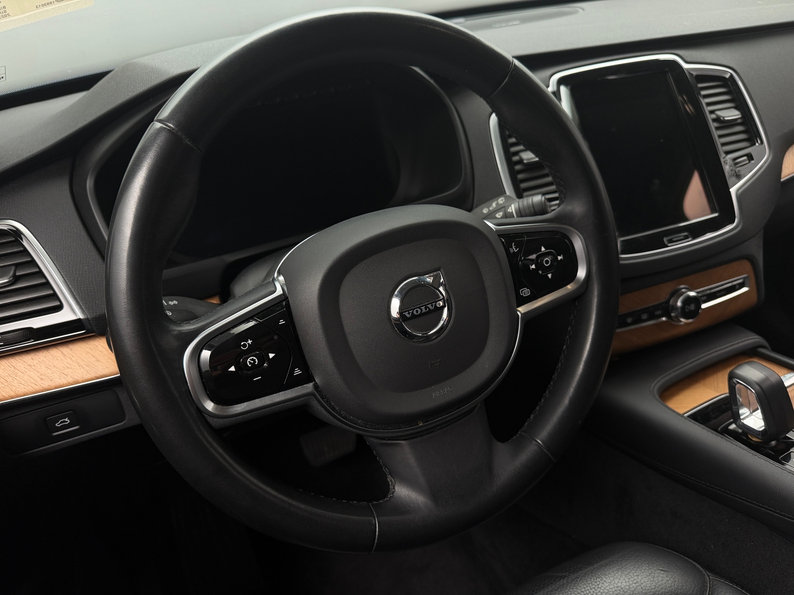Thumbnail: 2023 Volvo XC90 - 4