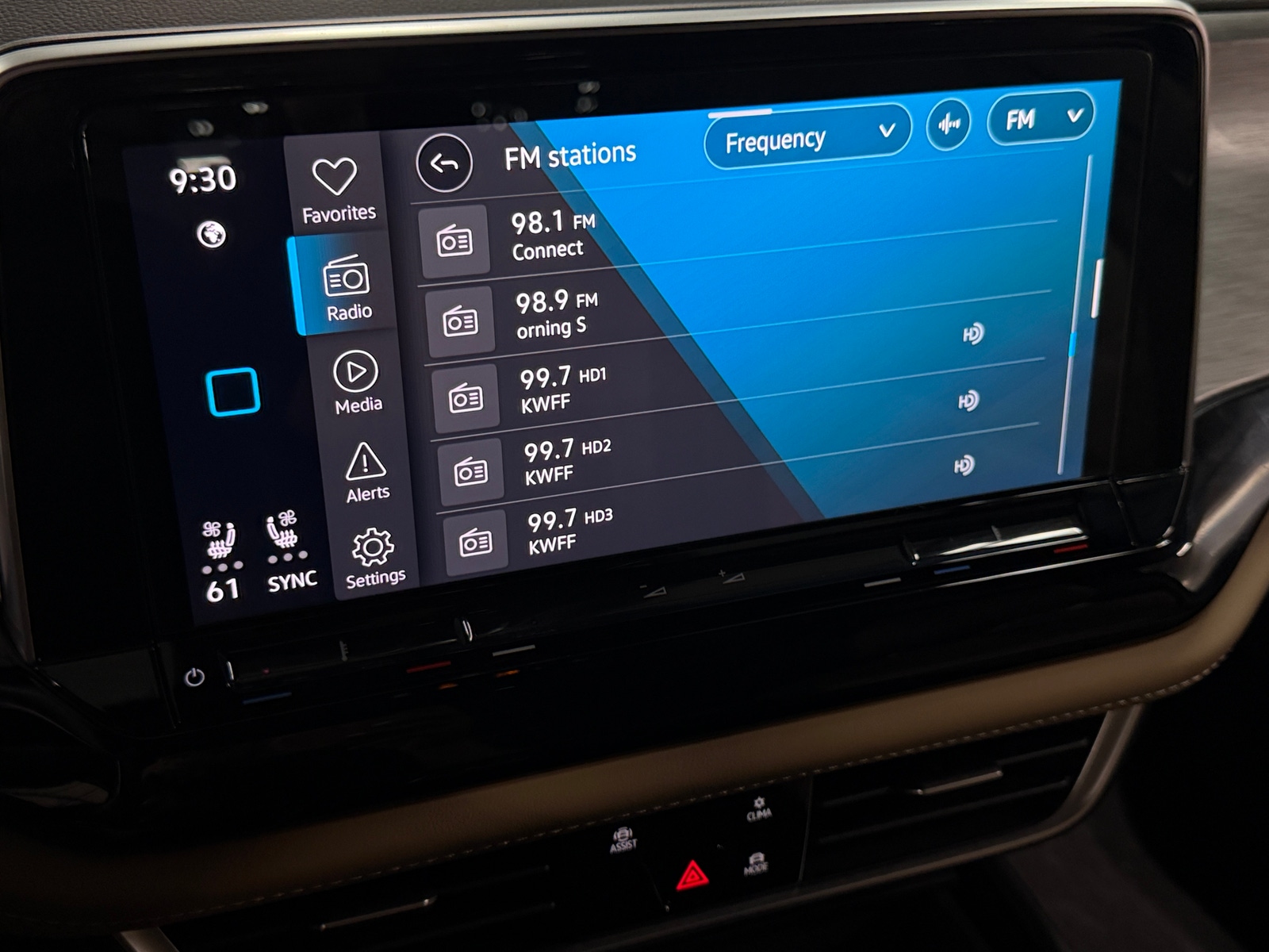 Thumbnail: 2024 Volkswagen Atlas - 3