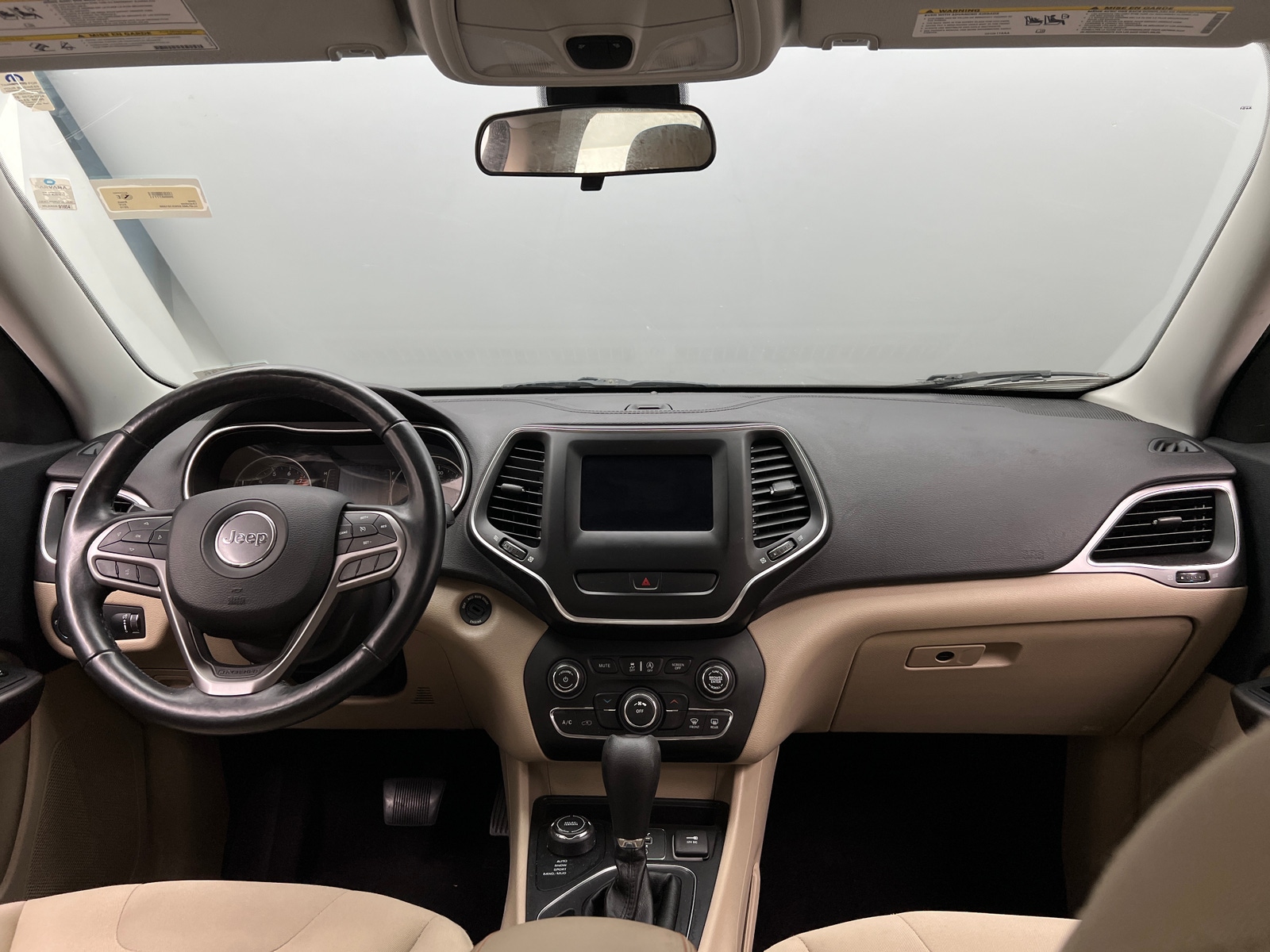 Thumbnail: 2019 Jeep Cherokee - 3