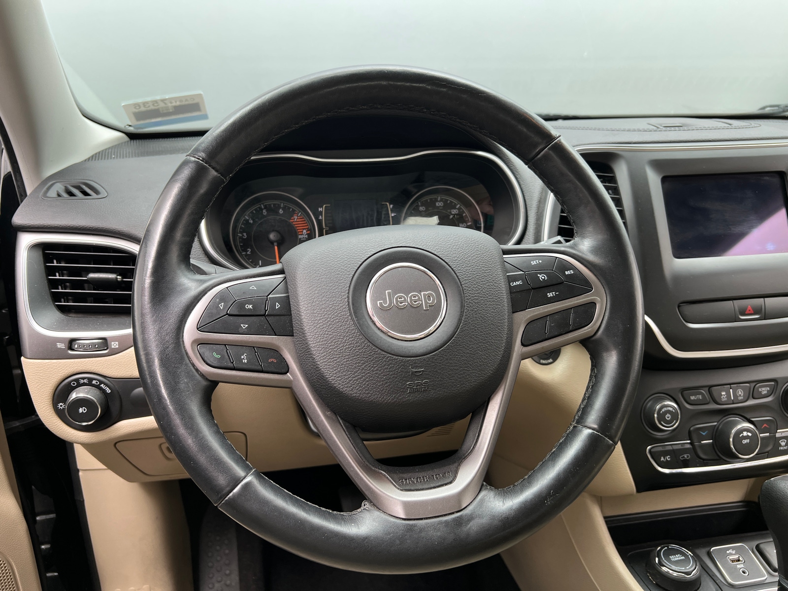 Thumbnail: 2019 Jeep Cherokee - 5
