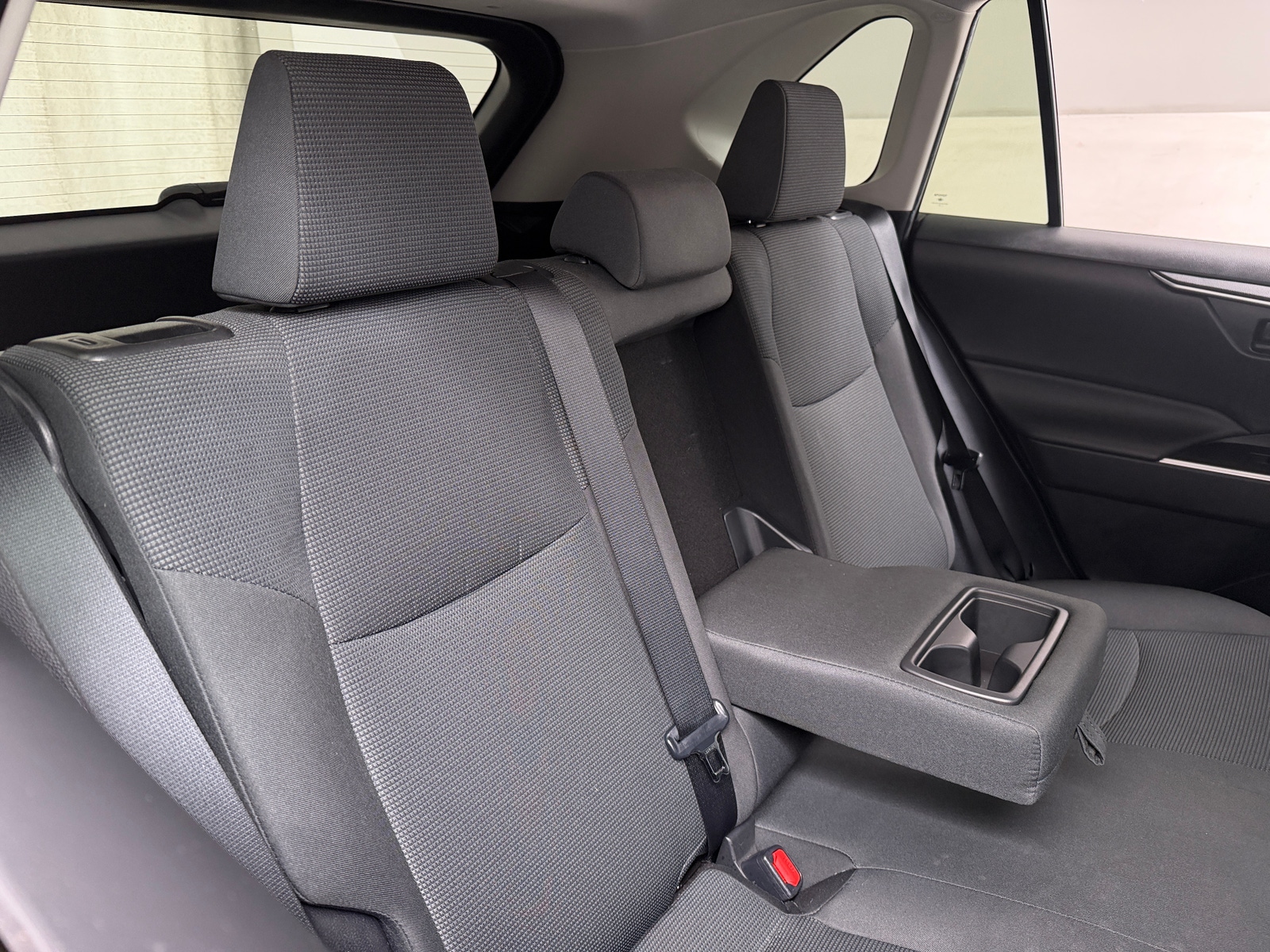 Thumbnail: 2021 Toyota RAV4 - 6