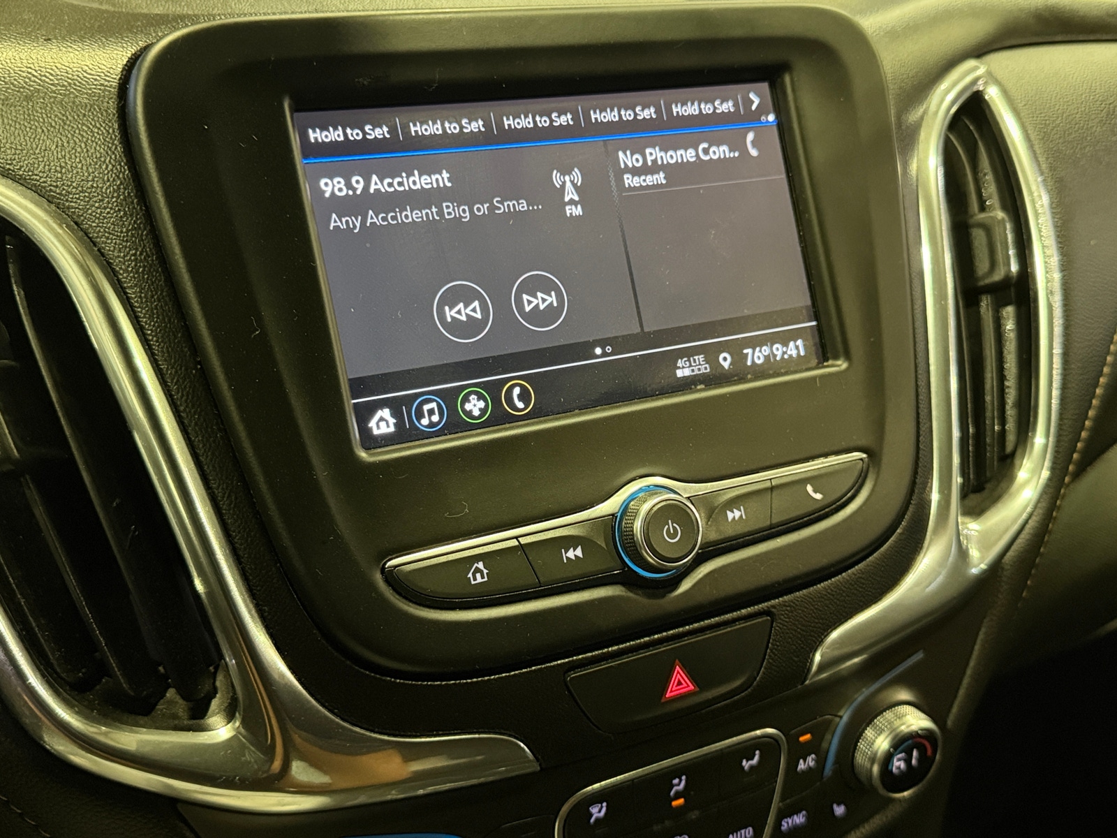 Thumbnail: 2019 Chevrolet Equinox - 4