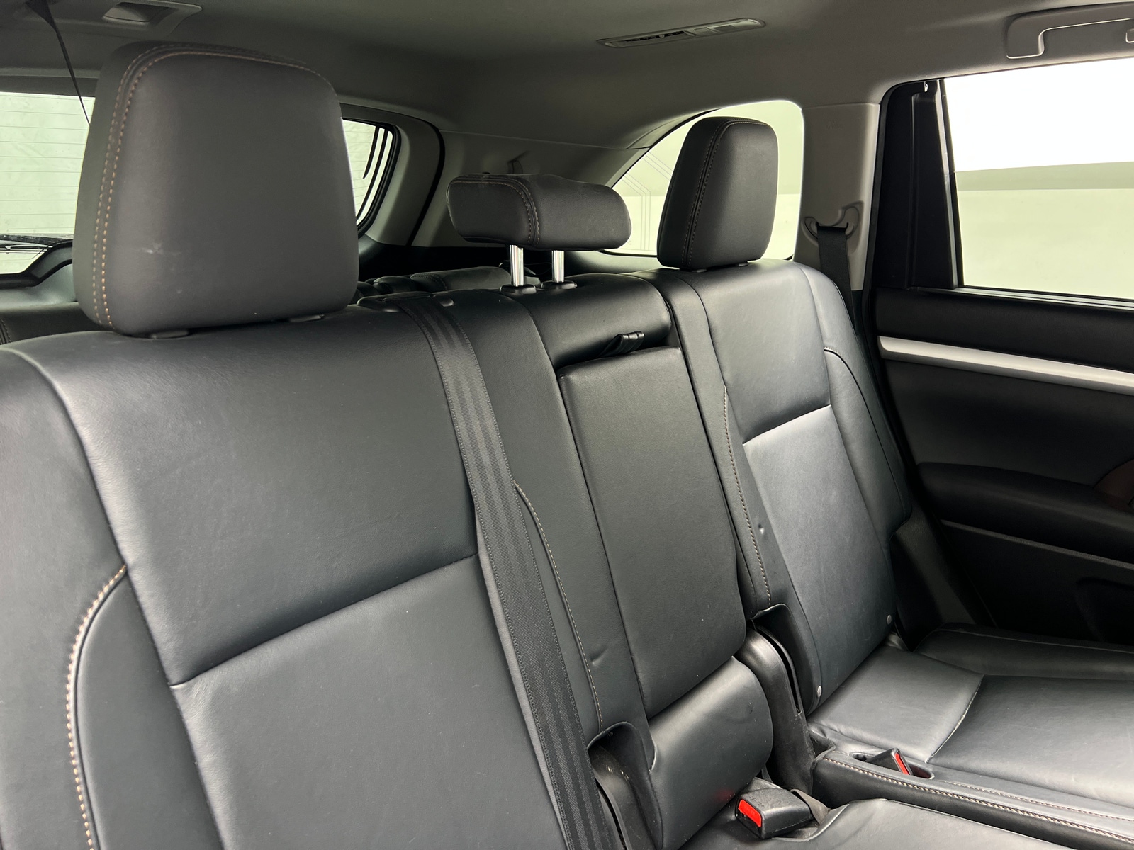 Thumbnail: 2015 Toyota Highlander - 5