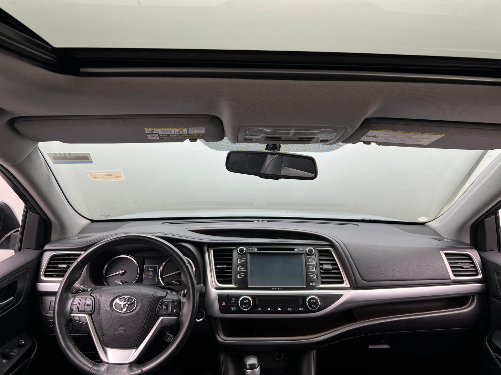Thumbnail: 2015 Toyota Highlander - 2