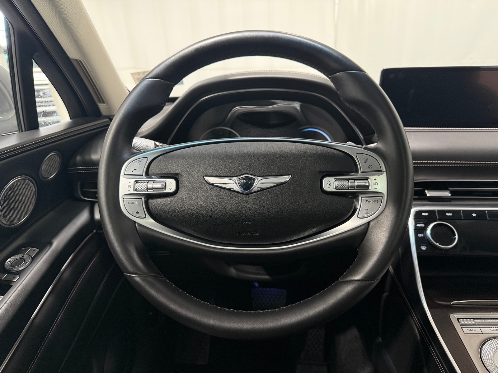 Thumbnail: 2021 Genesis GV80 - 4