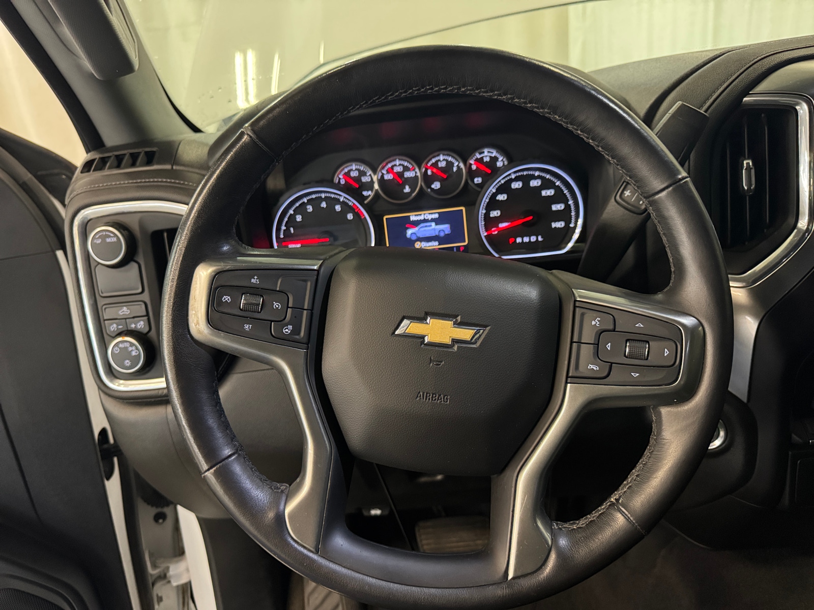 Thumbnail: 2020 Chevrolet Silverado 1500 - 5