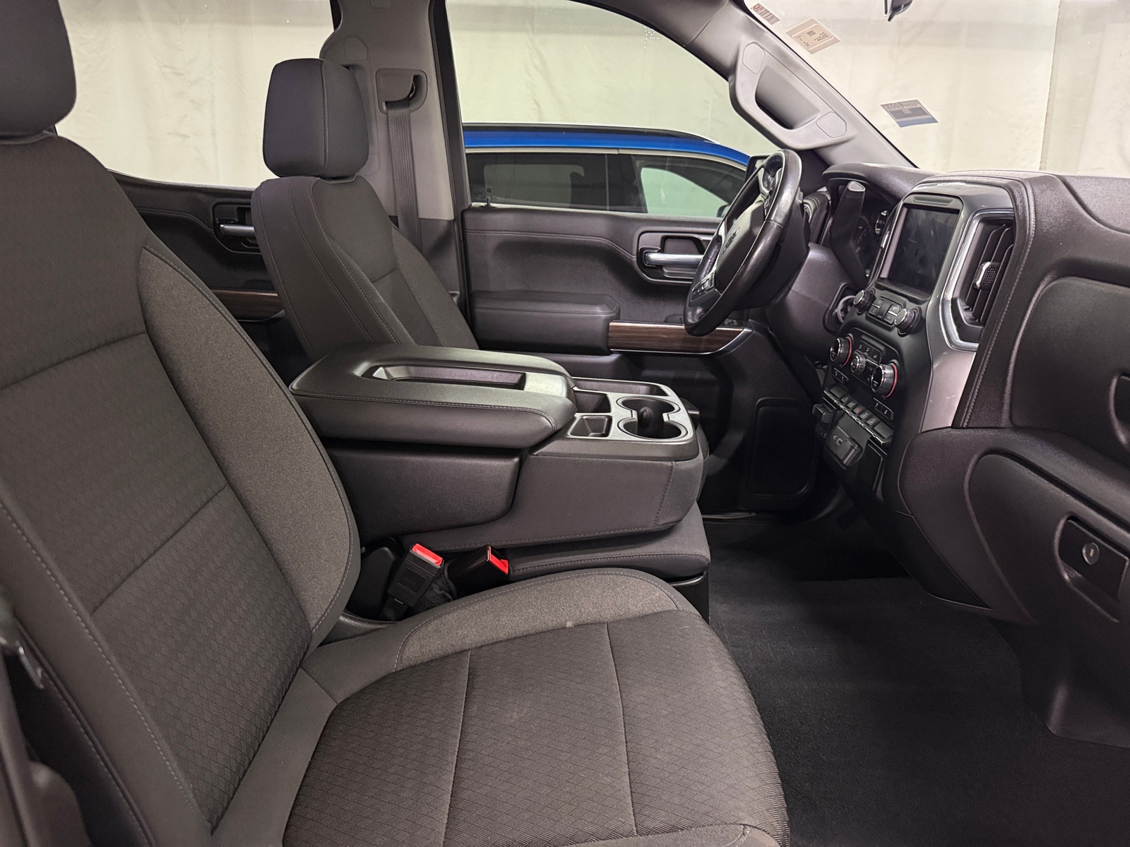 Thumbnail: 2020 Chevrolet Silverado 1500 - 2