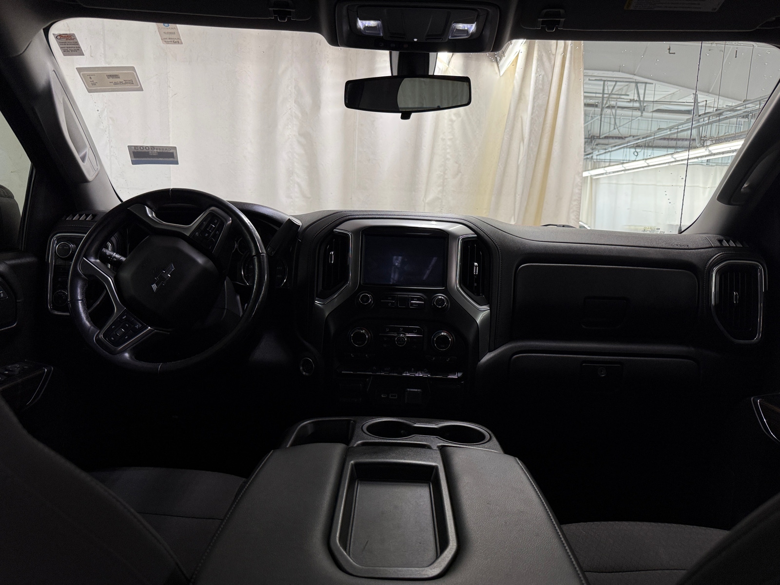 Thumbnail: 2020 Chevrolet Silverado 1500 - 3