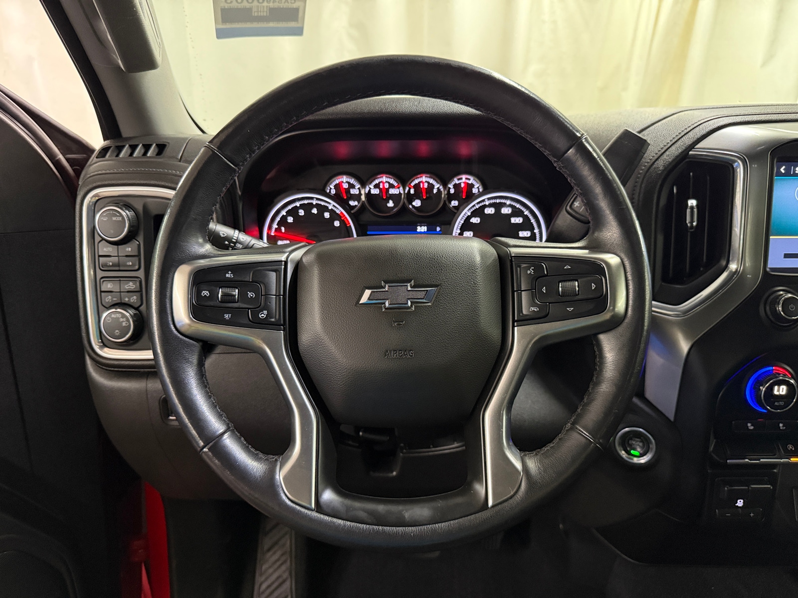 Thumbnail: 2020 Chevrolet Silverado 1500 - 5
