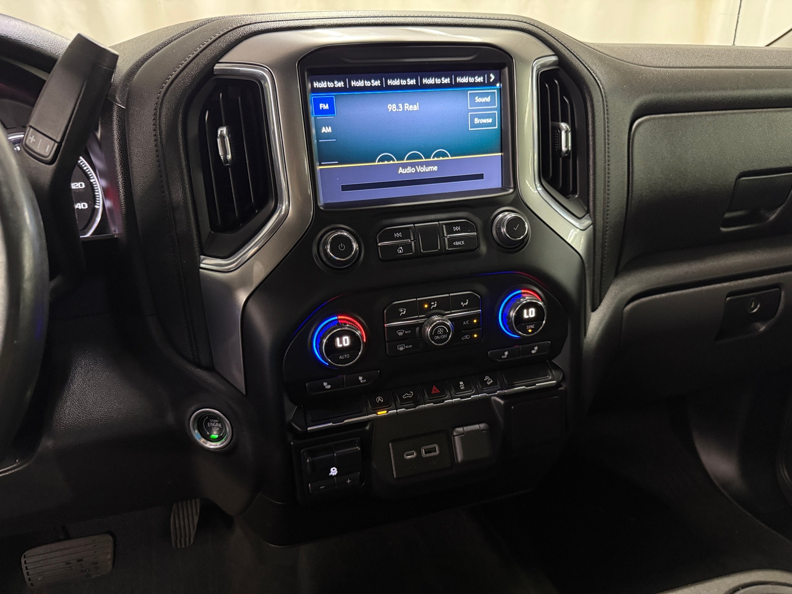Thumbnail: 2020 Chevrolet Silverado 1500 - 4