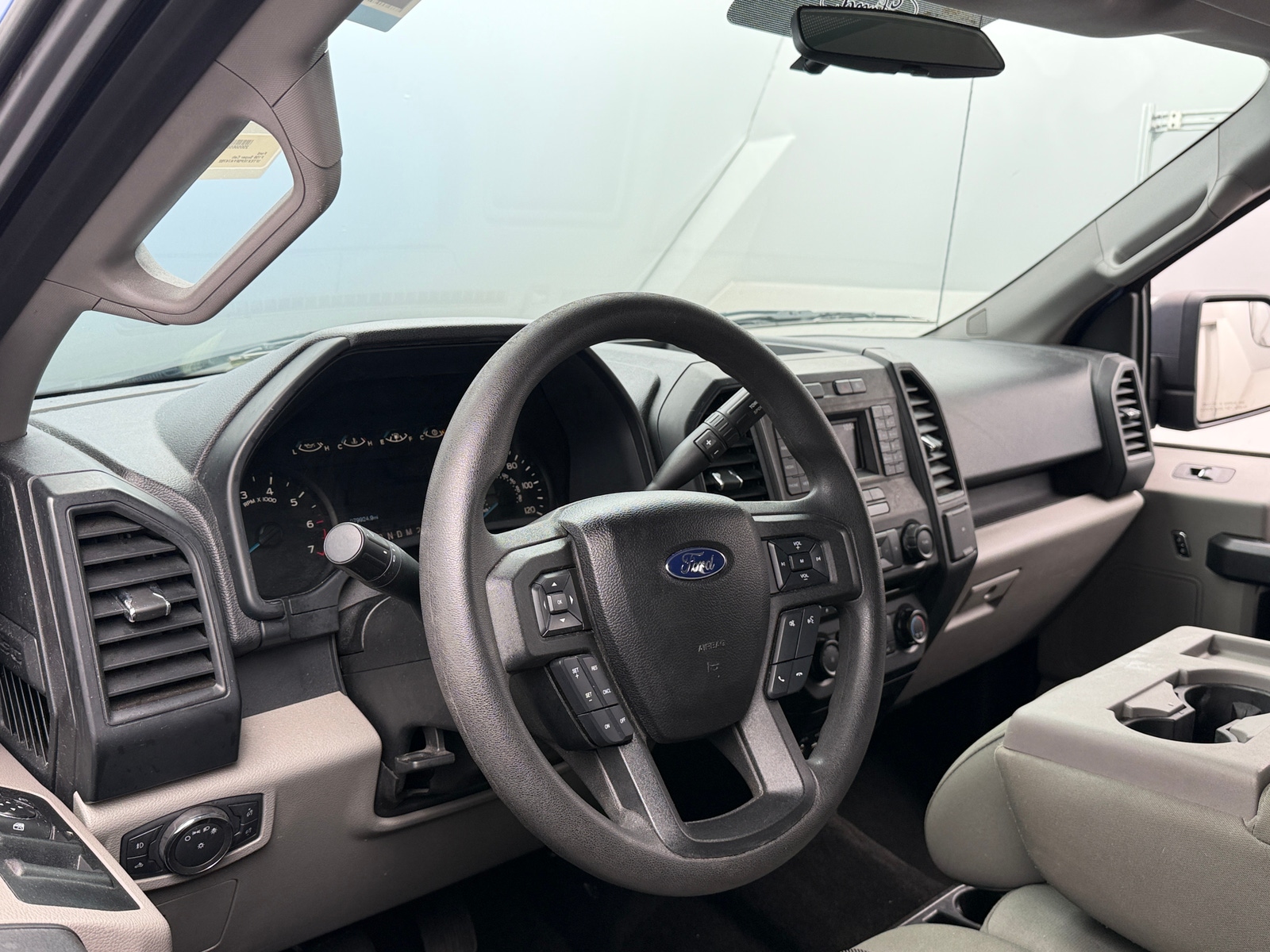Thumbnail: 2015 Ford Econoline - 3