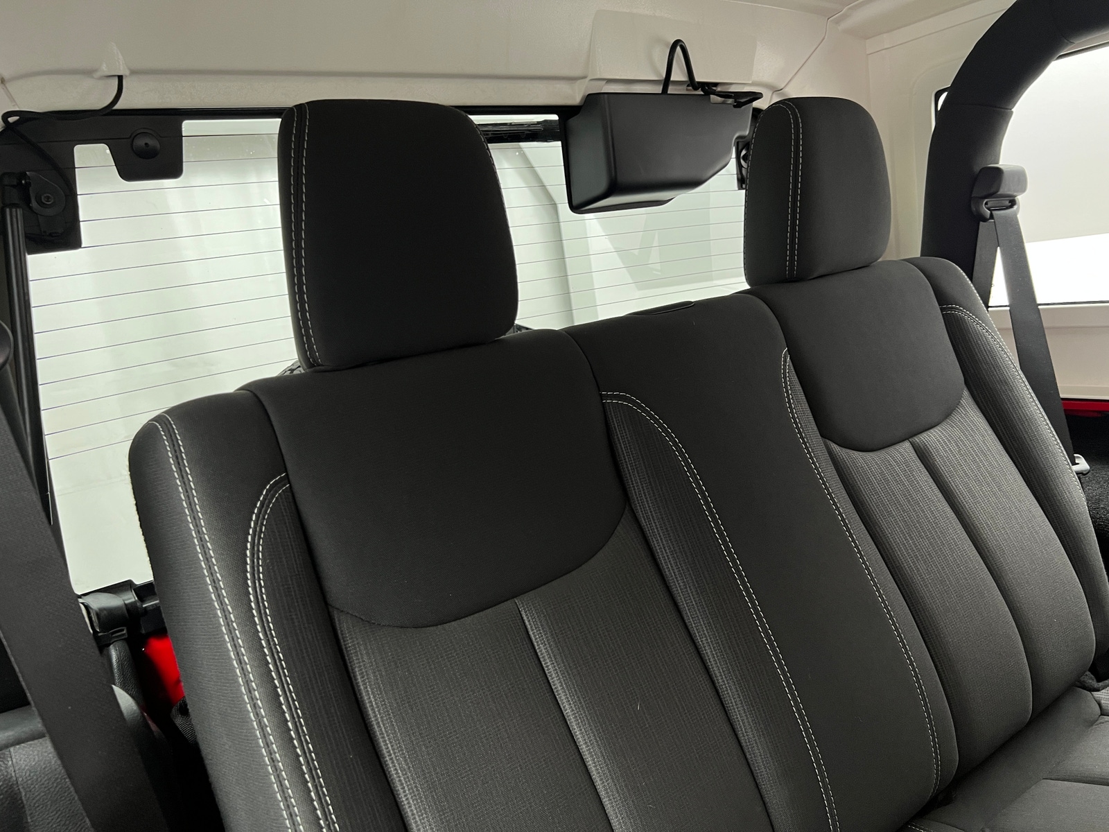 Thumbnail: 2015 Jeep Wrangler - 6