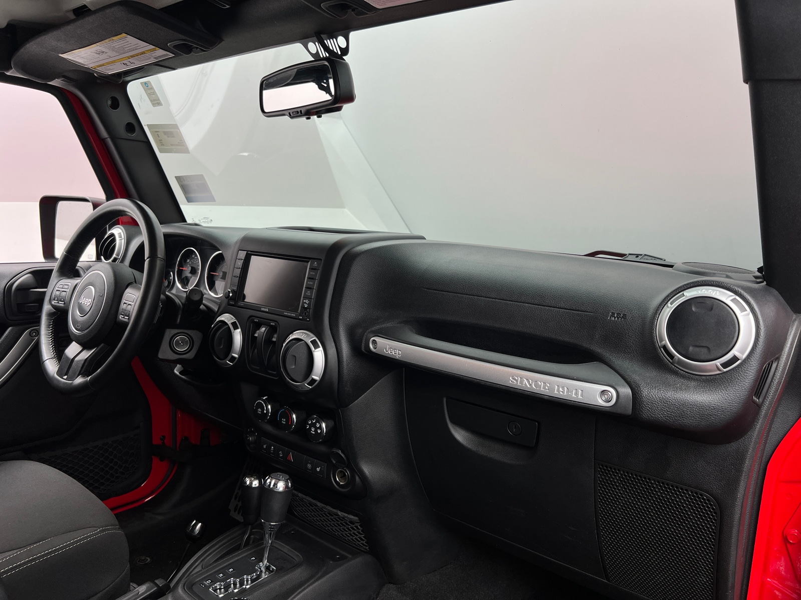 Thumbnail: 2015 Jeep Wrangler - 3
