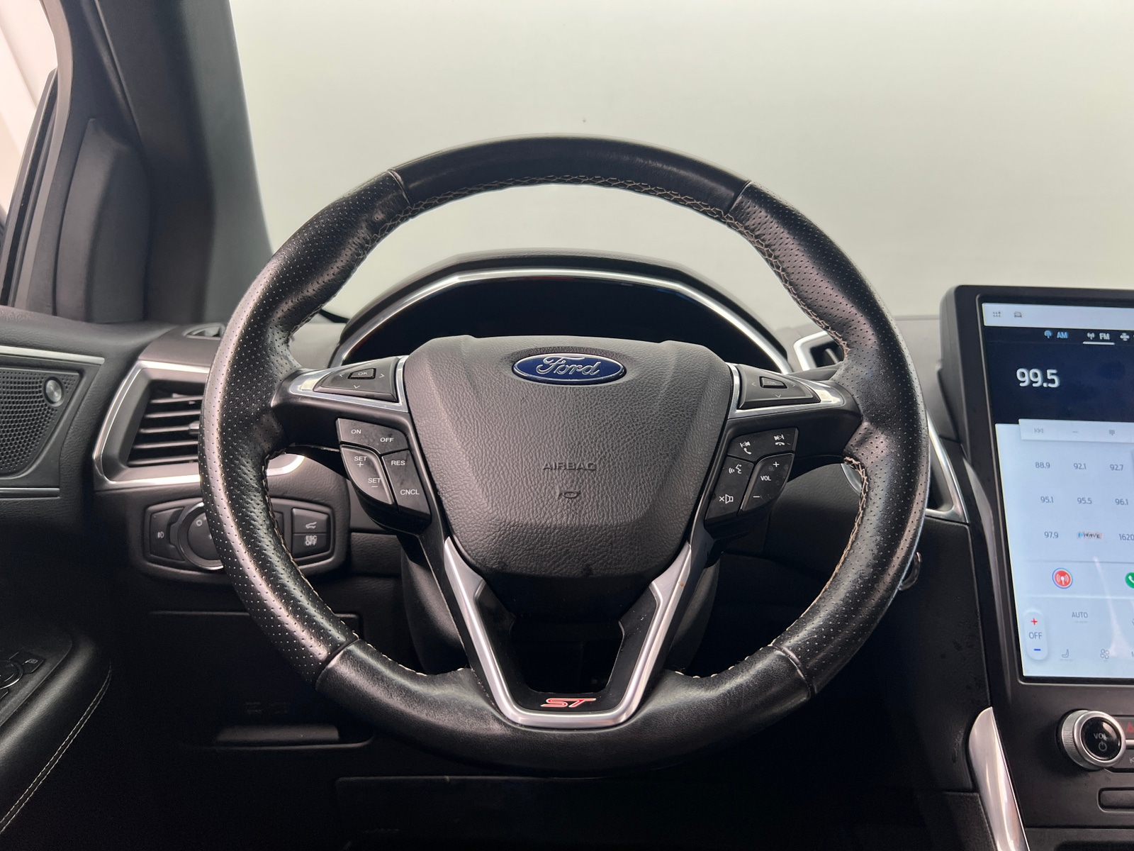 Thumbnail: 2021 Ford Edge - 4