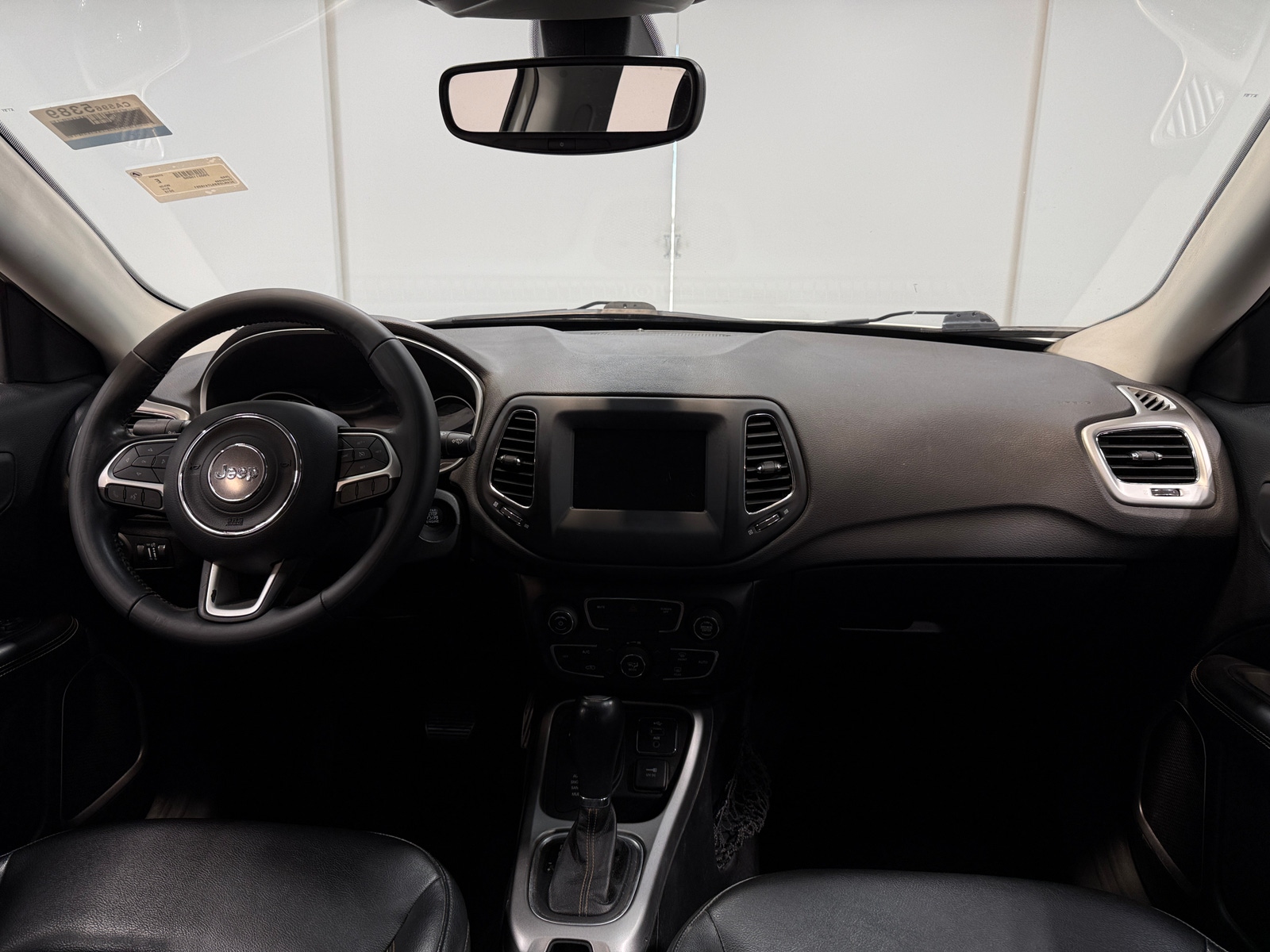 Thumbnail: 2018 Jeep Compass - 3