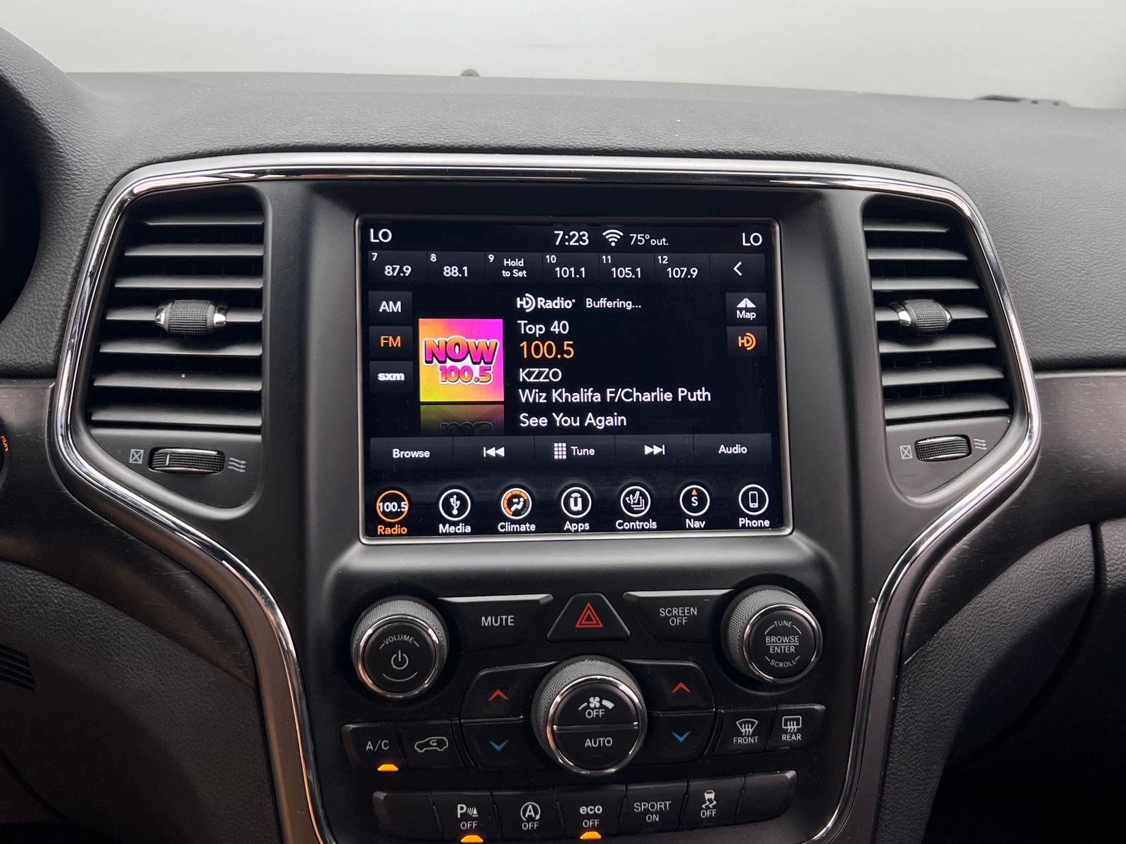 Thumbnail: 2018 Jeep Grand Cherokee - 4