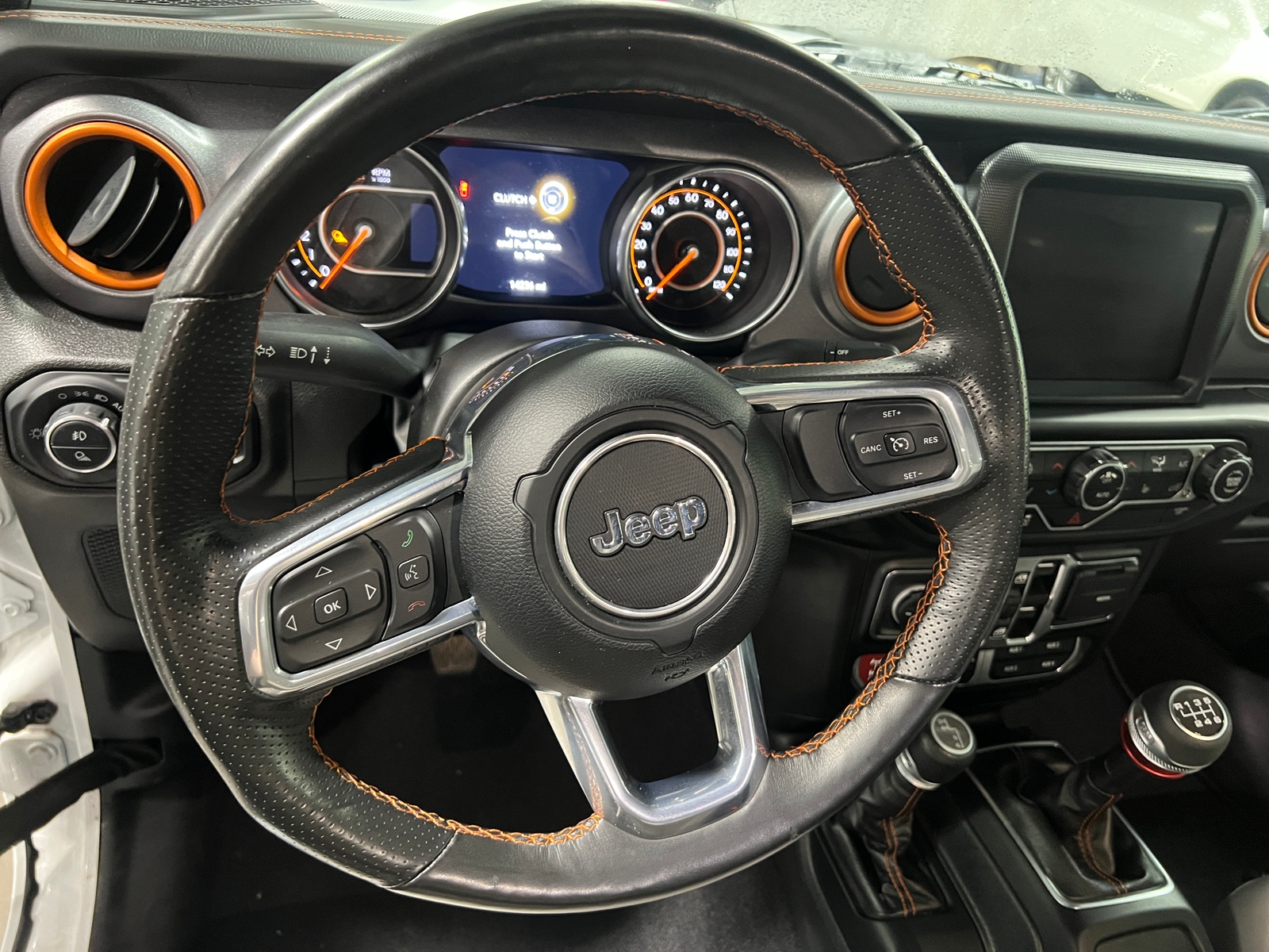 Thumbnail: 2023 Jeep Gladiator - 4