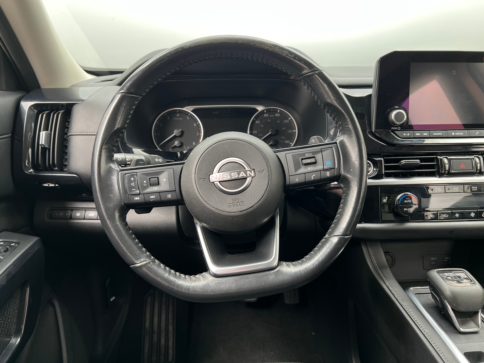 Thumbnail: 2023 Nissan Pathfinder - 5