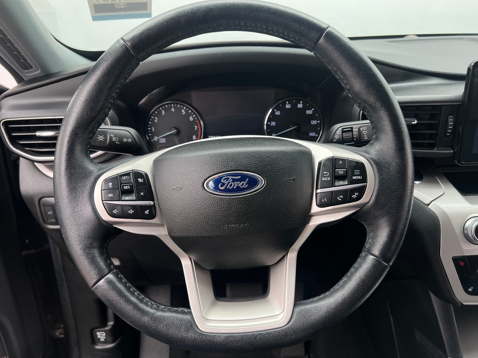 Thumbnail: 2022 Ford Explorer - 4