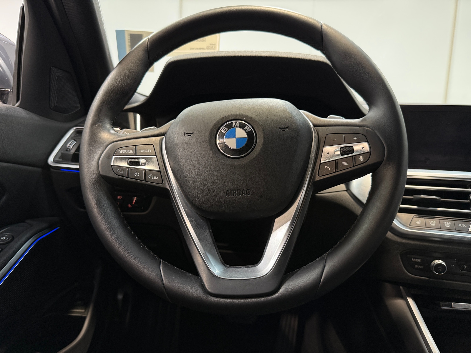 Thumbnail: 2021 BMW 3 Series - 4